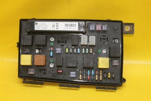 1512 - Блок предохранителей zafira b 1.9cdti 13206754hb