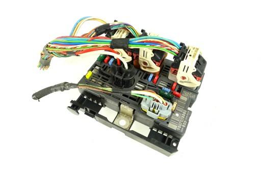 R05-01 - КОРОБКА BSM-R05-01 МОДУЛЬ BSM PEUGEOT PARTNER 3 CITROEN BERLINGO 9807028880