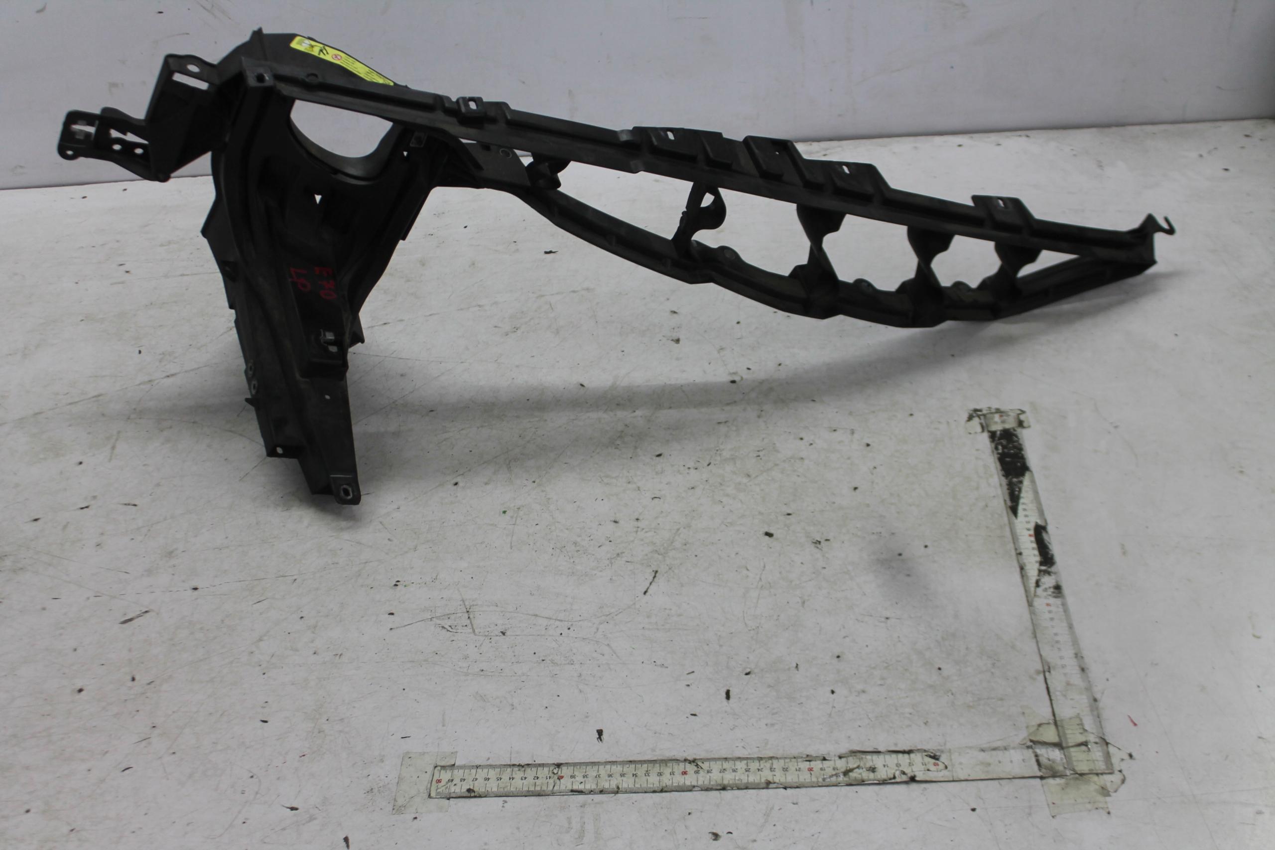 Брызговик левый 7157989 BMW X5 E70 06-13