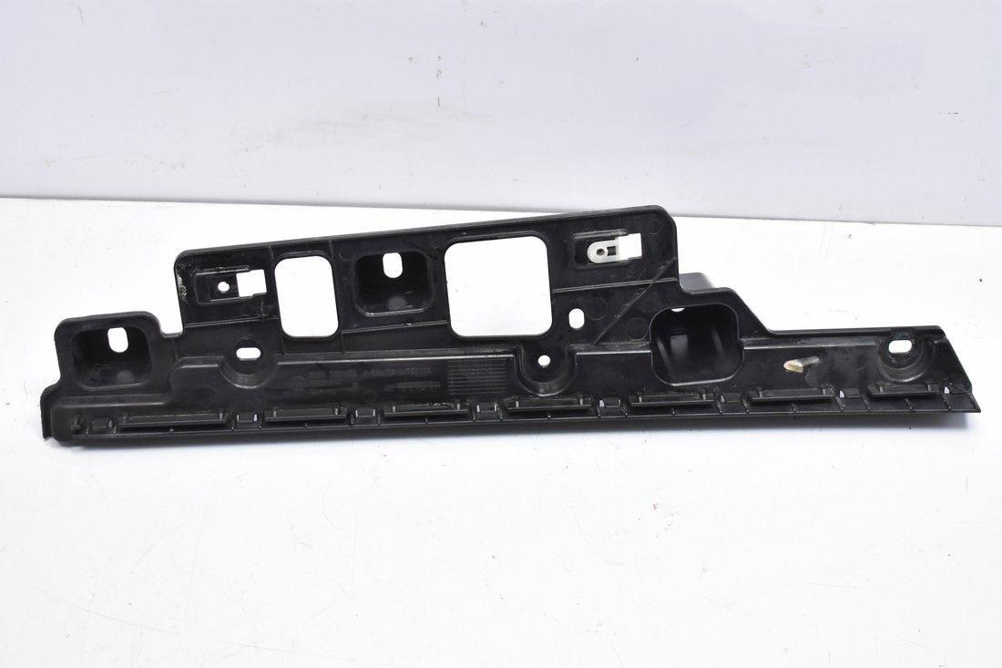 Брызговик задний правый 7351138 BMW I8 I12 14-20