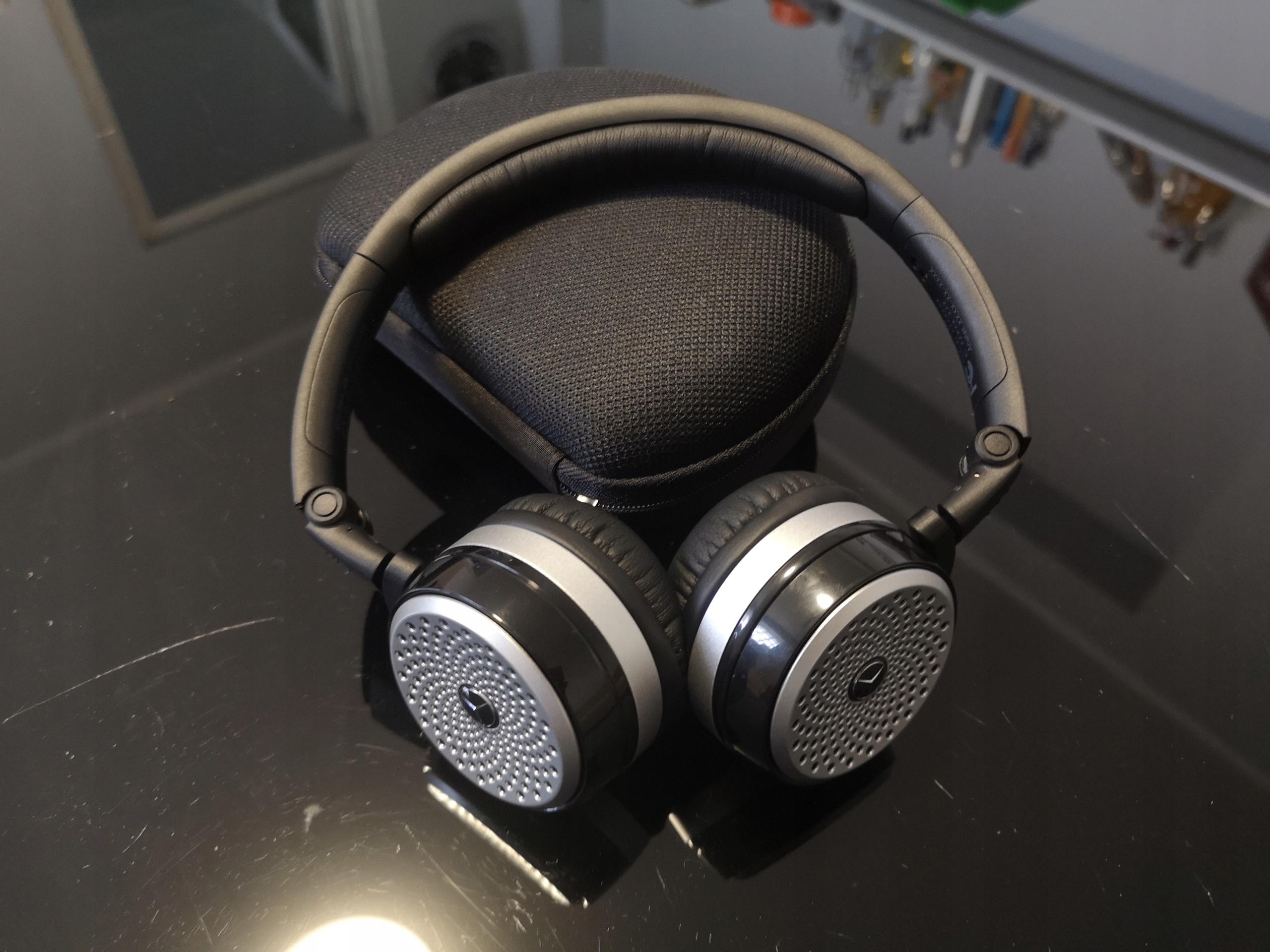 Навушники AKG P10X MERCEDES S-Class W222