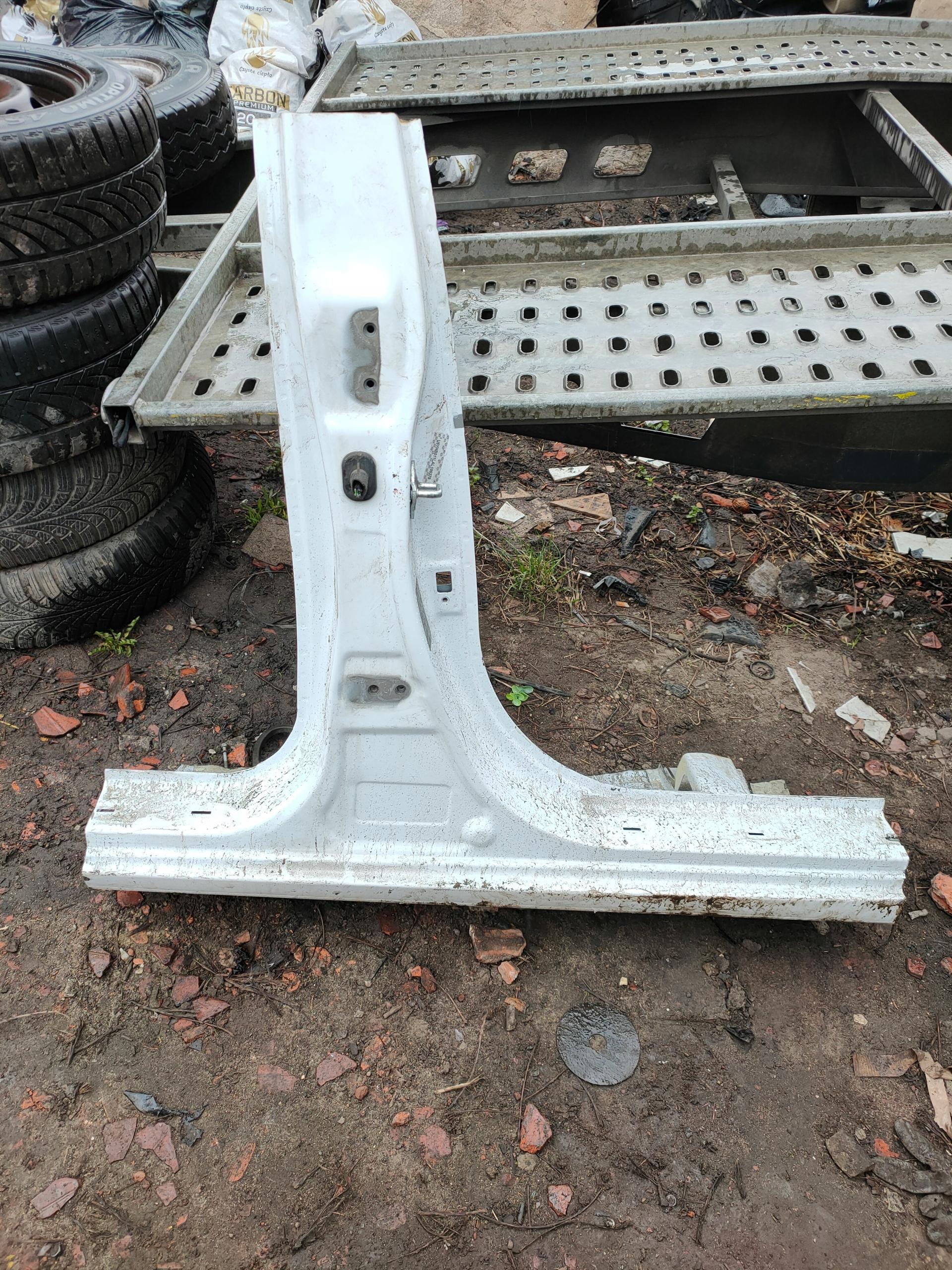 ПРАВА СТІЙКА KIA CEED 1 LIFT 09-12 HATCHBACK 5D