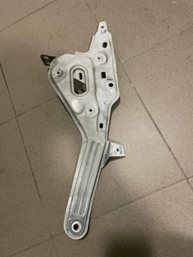 SMART FORFOUR КРЕПЛЕНИЕ КРЫЛА ПРАВОЕ 631467979R