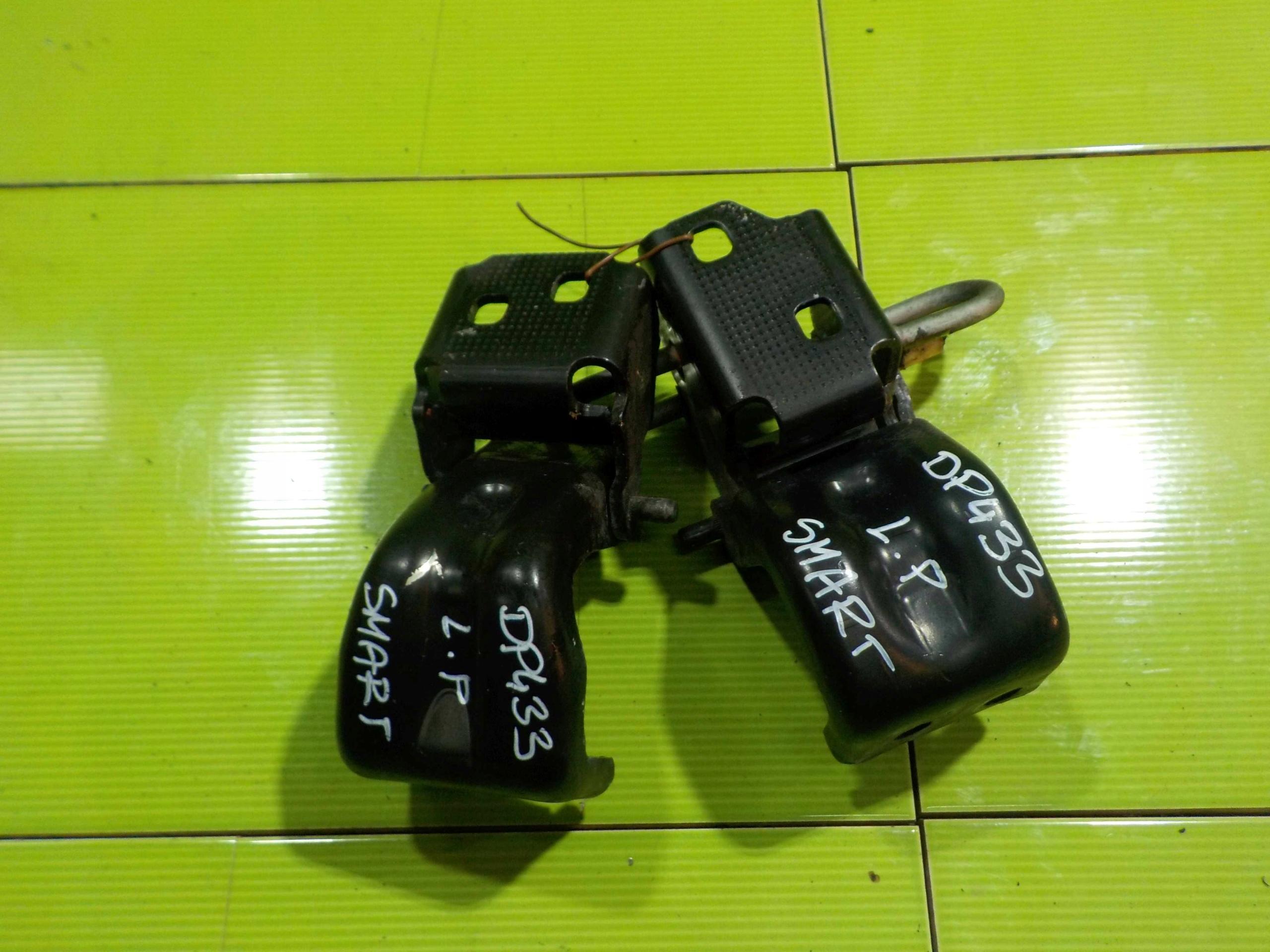 SMART FORTWO II 451 08R дверные петли левая передняя