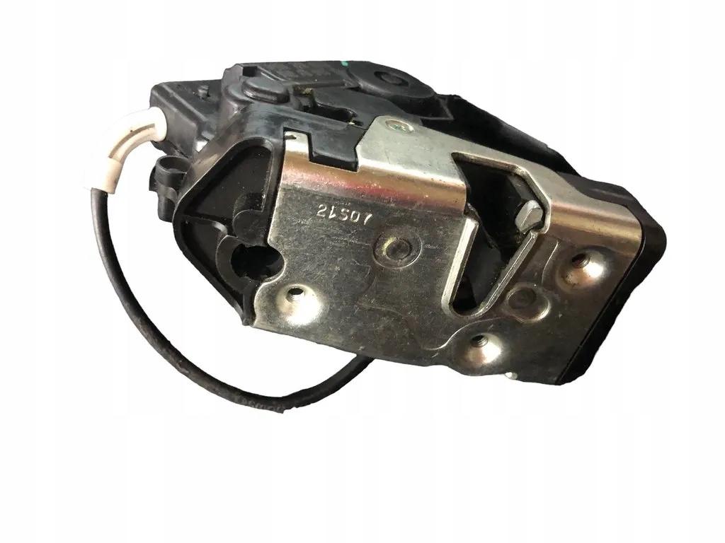 SMART FORTWO II W451 дверной замок левый 4517200535