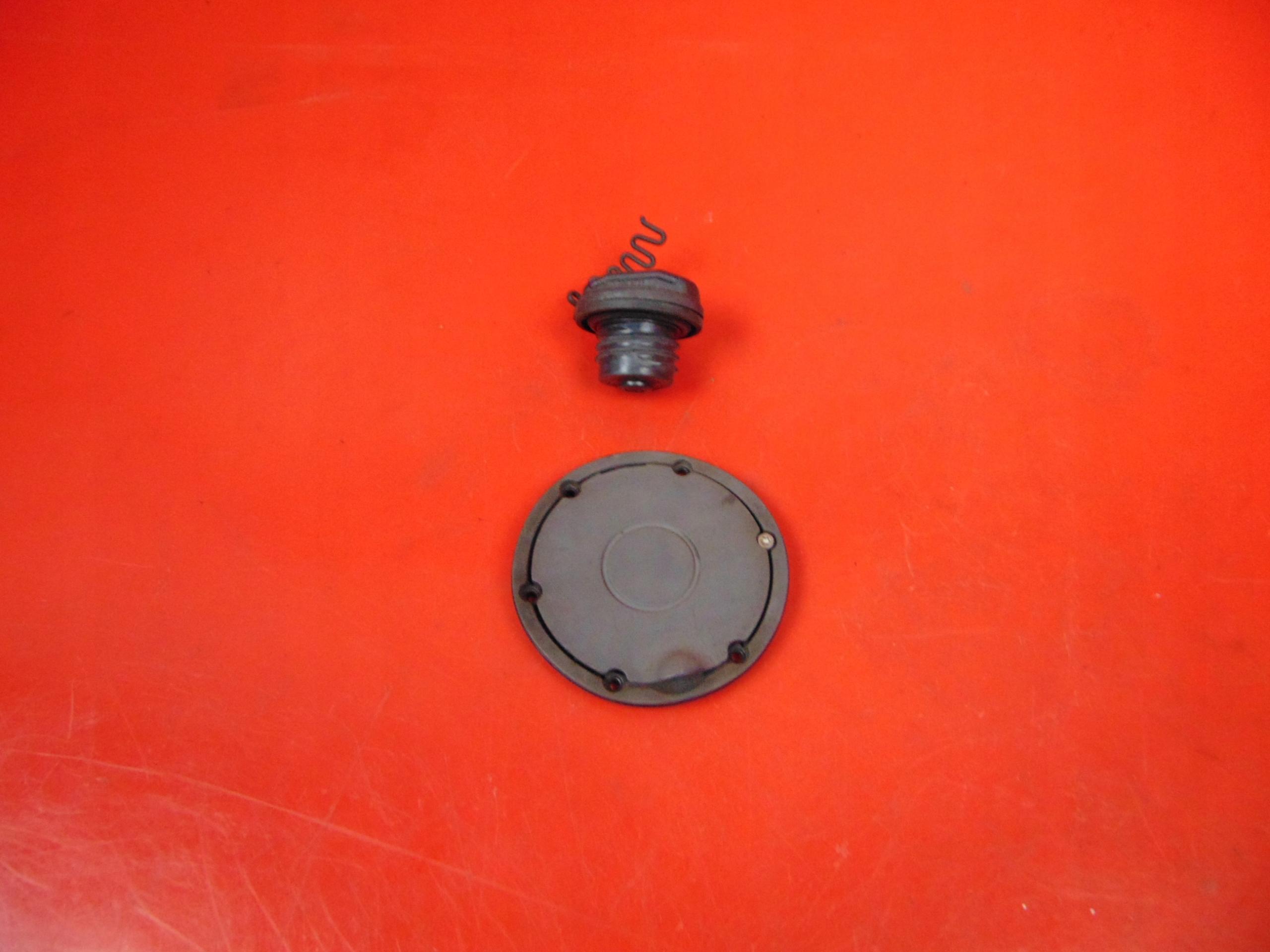 0001355V006 0006723V003 - SMART ForTwo 450 и крышка топливного бака крышка