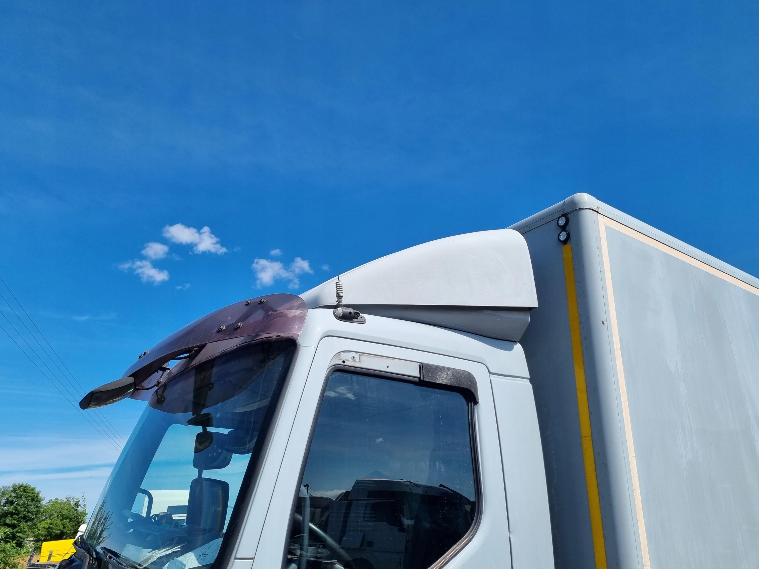 1563838433 - СПОЙЛЕР ВЕРХНИЙ ОБТЕКАТЕЛЬ КРЫШИ DAF 45 55 LF