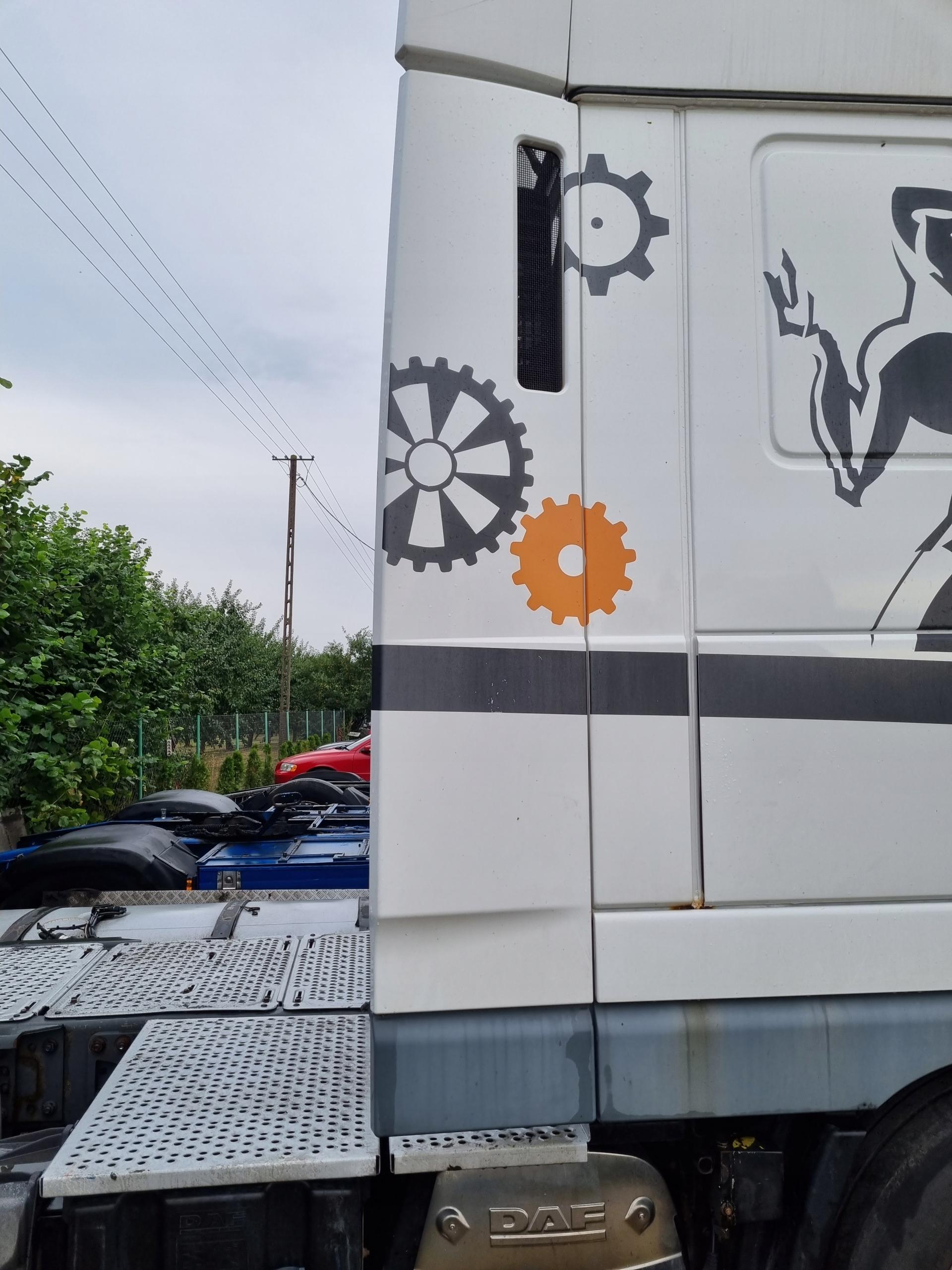 СПОЙЛЕР СПОЙЛЕР ОБТЕКАТЕЛЬ ZAKABINOWA RH DAF XF 105