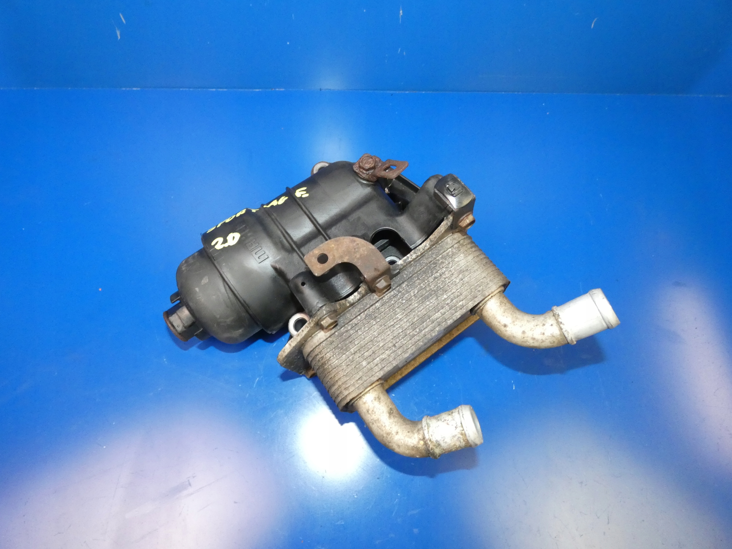 26410-2F020 - SPORTAGE III IX35 2.0 CRDI МАСЛЯНЫЙ РАДИАТОР КОРПУС