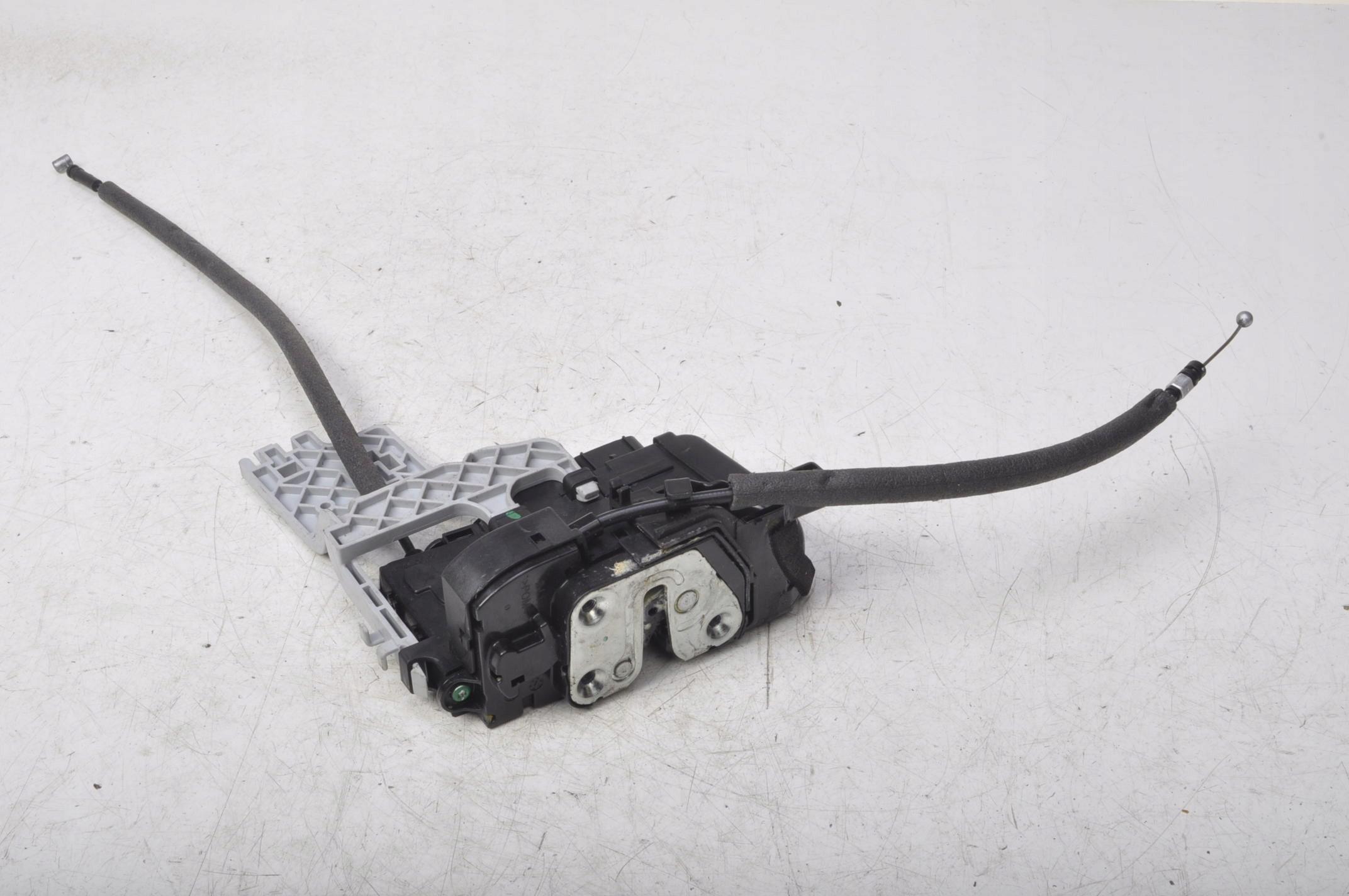 SPORTAGE III ЗАМОК ДВЕРИ ЛЕВЫЙ ПЕРЕДНИЙ 81310-3U020