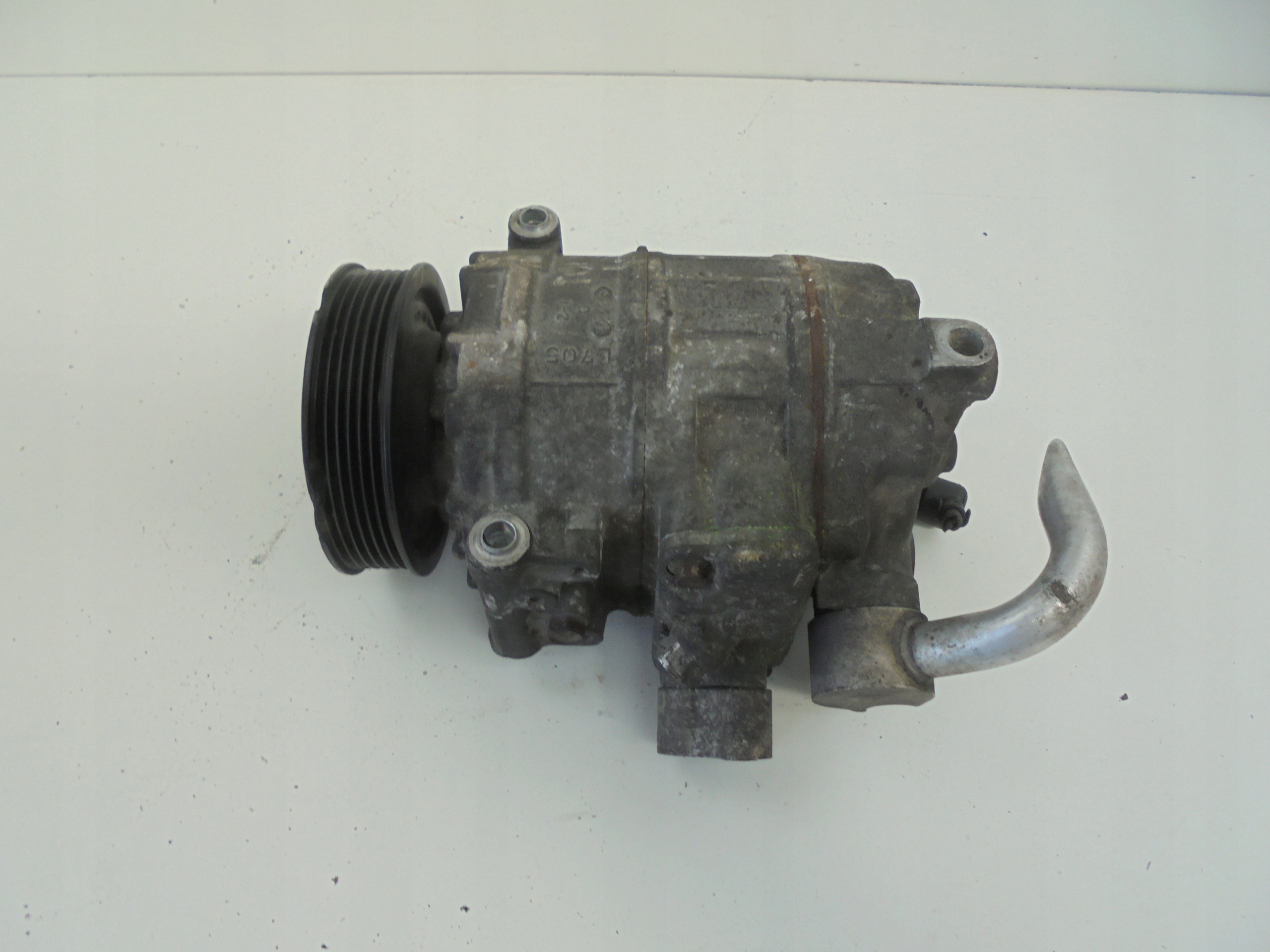 КОМПРЕССОР КОНДИЦИОНЕРА 1K0820859M VW TOURAN