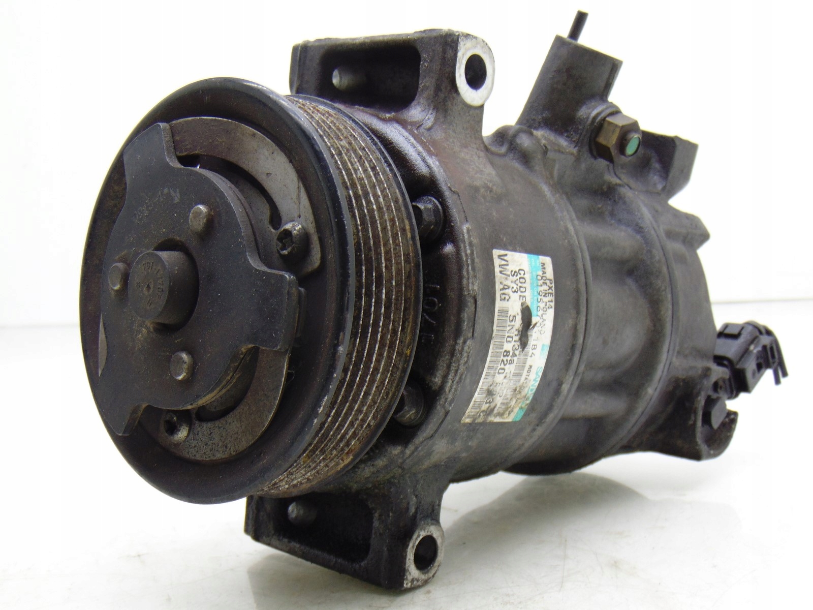 КОМПРЕССОР КОНДИЦИОНЕРА 5N0820803C VW GOLF VI TDI