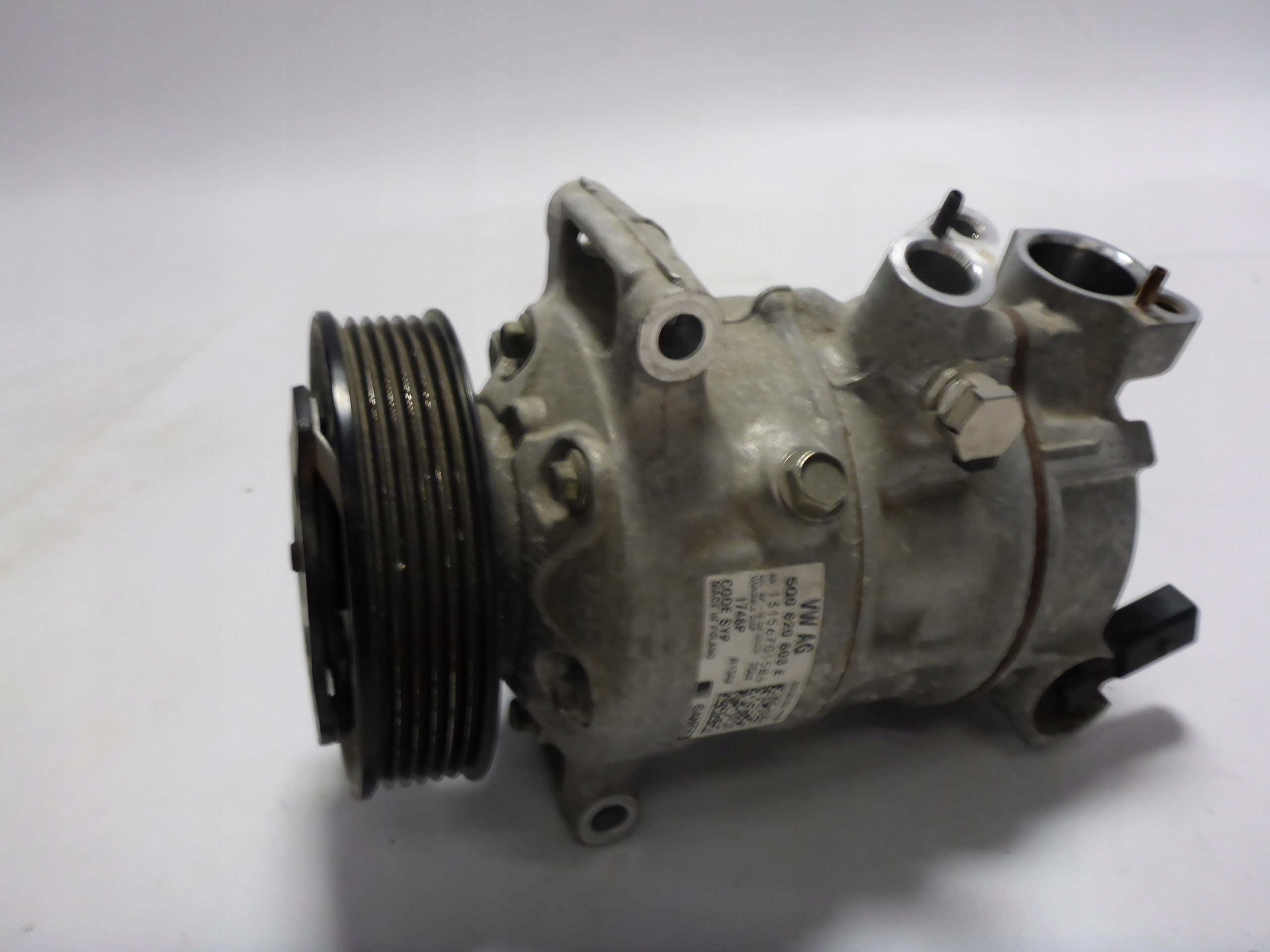 5Q0820803E - Компресор кондиціонера AUDI A1 8X 10-