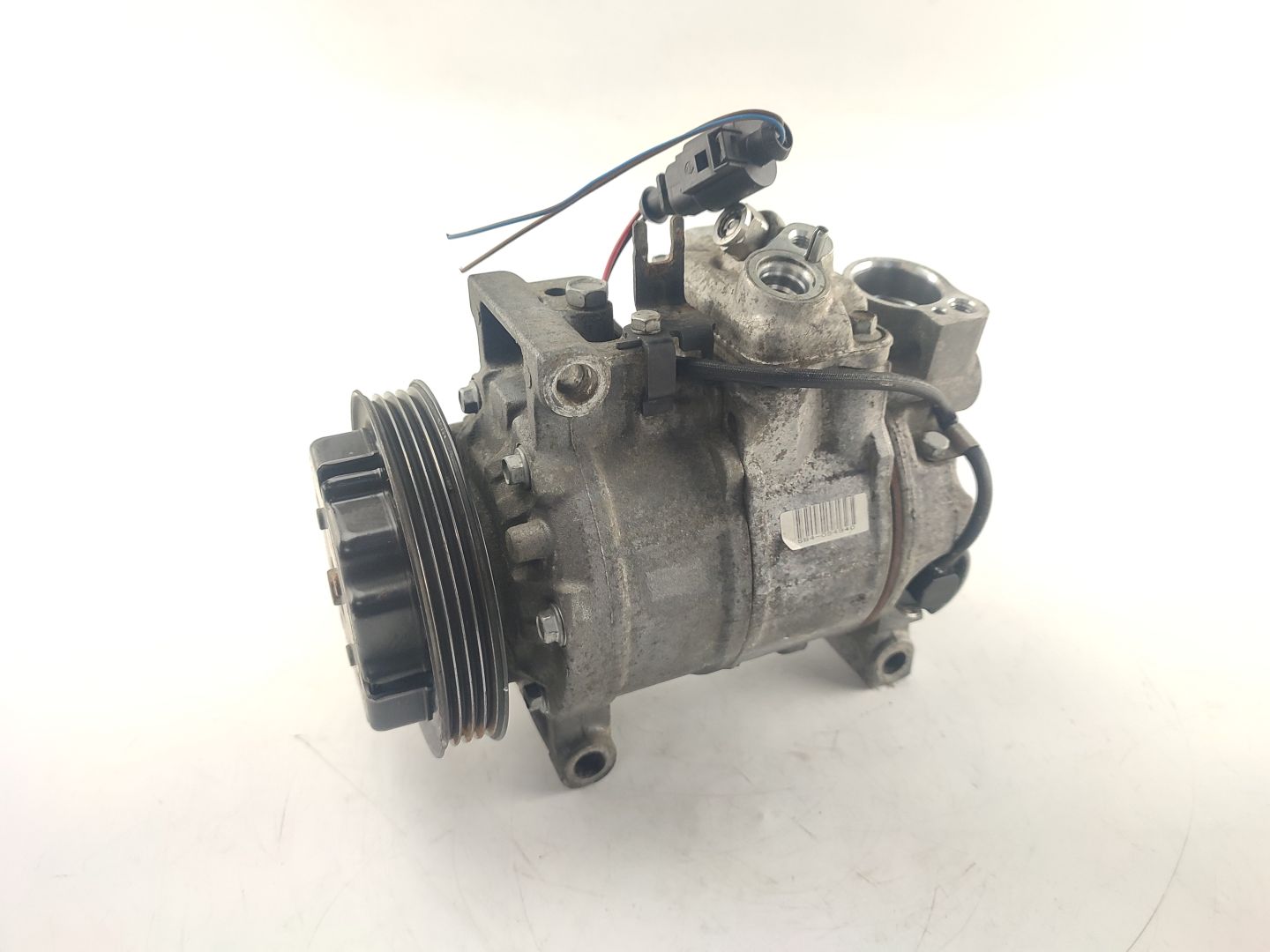Компресор кондиціонера AUDI A4 B6 2.5 TDI 8E0260805