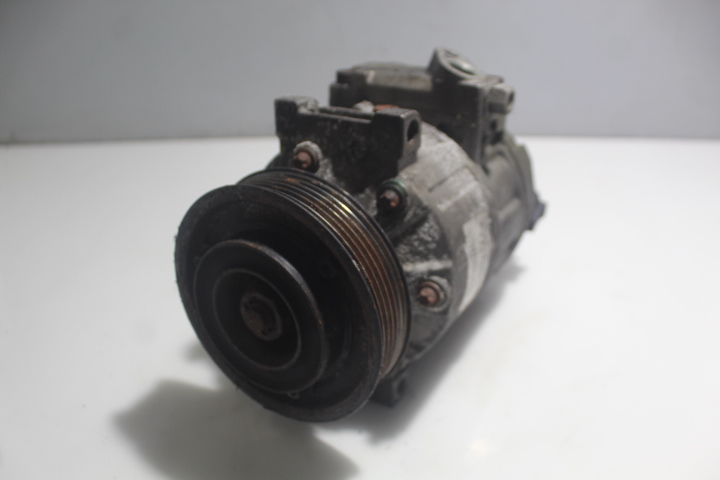 Компрессор кондиционера AUDI A4 B7 2.0 TDI