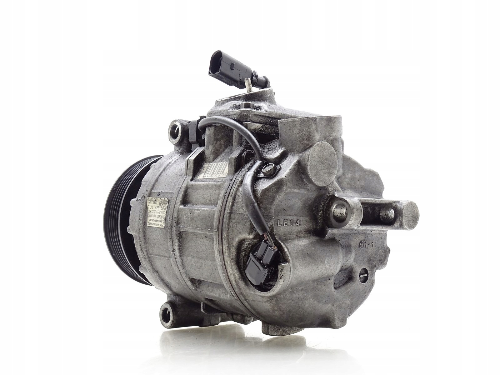 Компрессор кондиционера AUDI Q7 4L 7L6820803Q