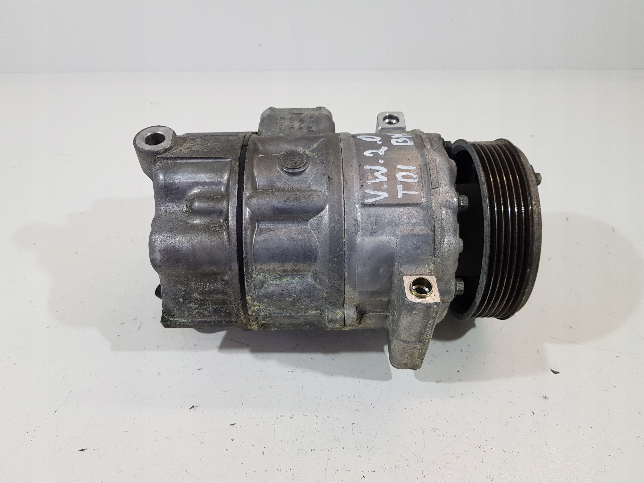 КОМПРЕССОР КОНДИЦИОНЕРА AUDI SEAT SKODA 1K0820803Q