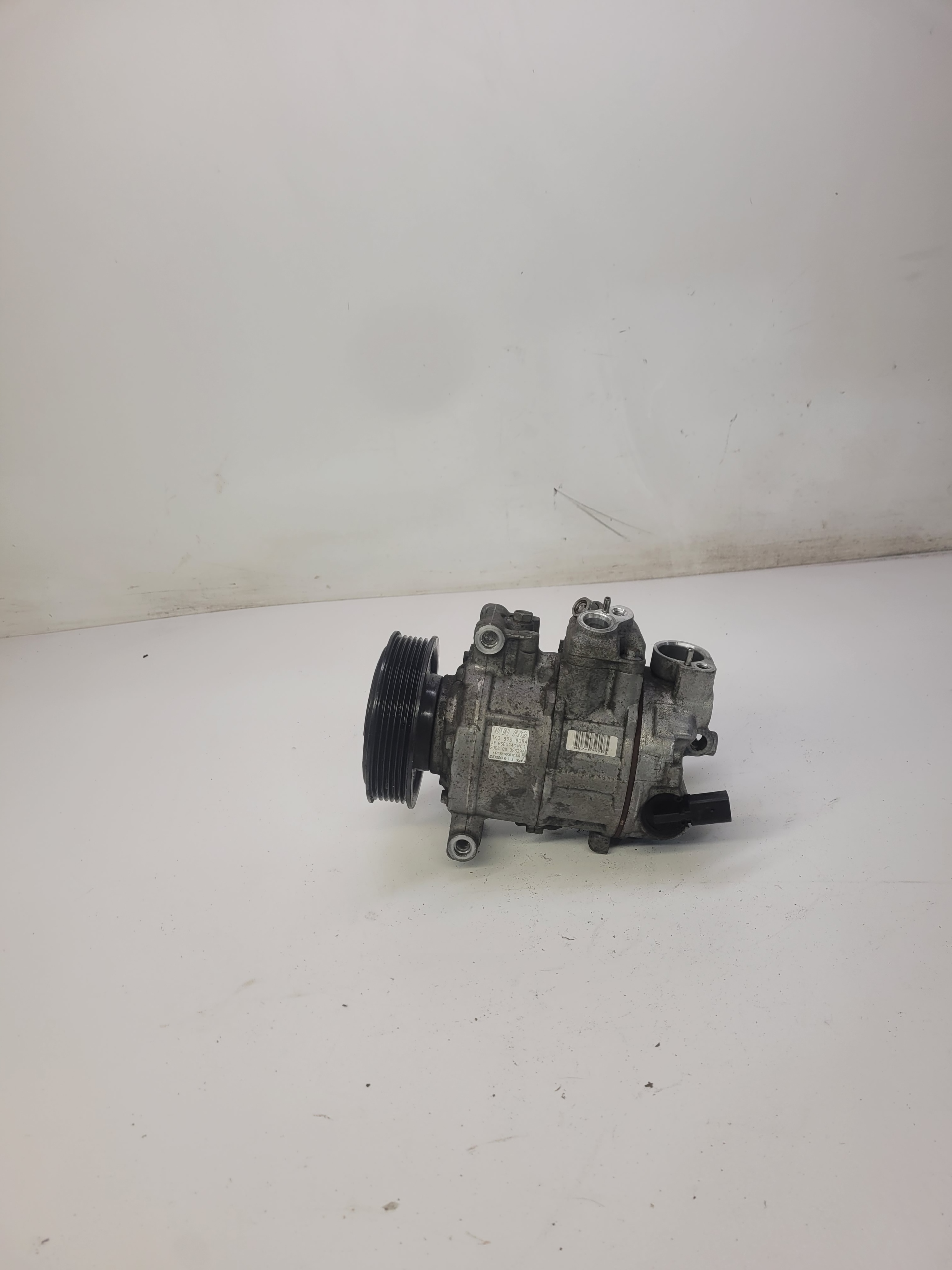 КОМПРЕСОР КОНДИЦІОНЕРА AUDI VW SEAT 1K0820808A