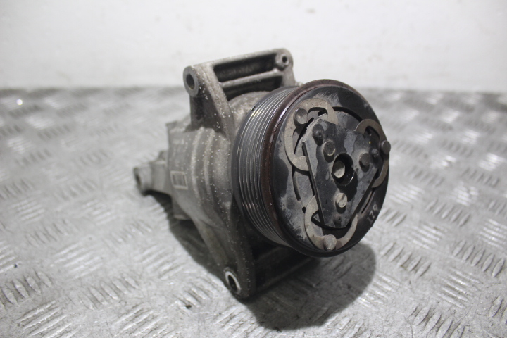 7023324435 - КОМПРЕСОР КОНДИЦІОНЕРА DACIA SANDERO II LIFT 0.9
