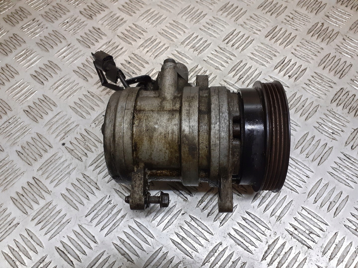 КОМПРЕСОР КОНДИЦІОНЕРА HYUNDAI GETZ 97701-1CXXX