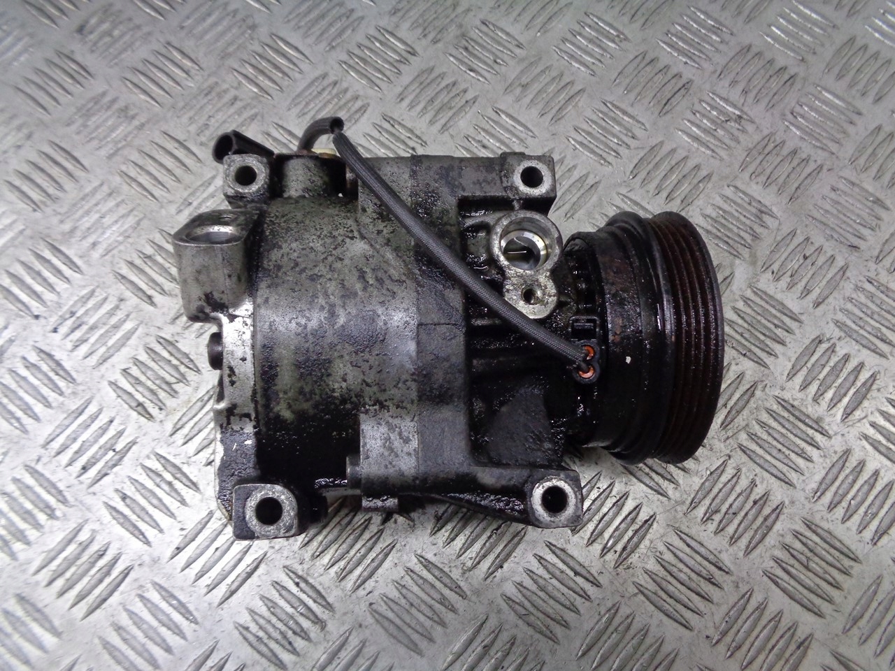 КОМПРЕССОР КОНДИЦИОНЕРА IVECO 2.8 JTD 500313156