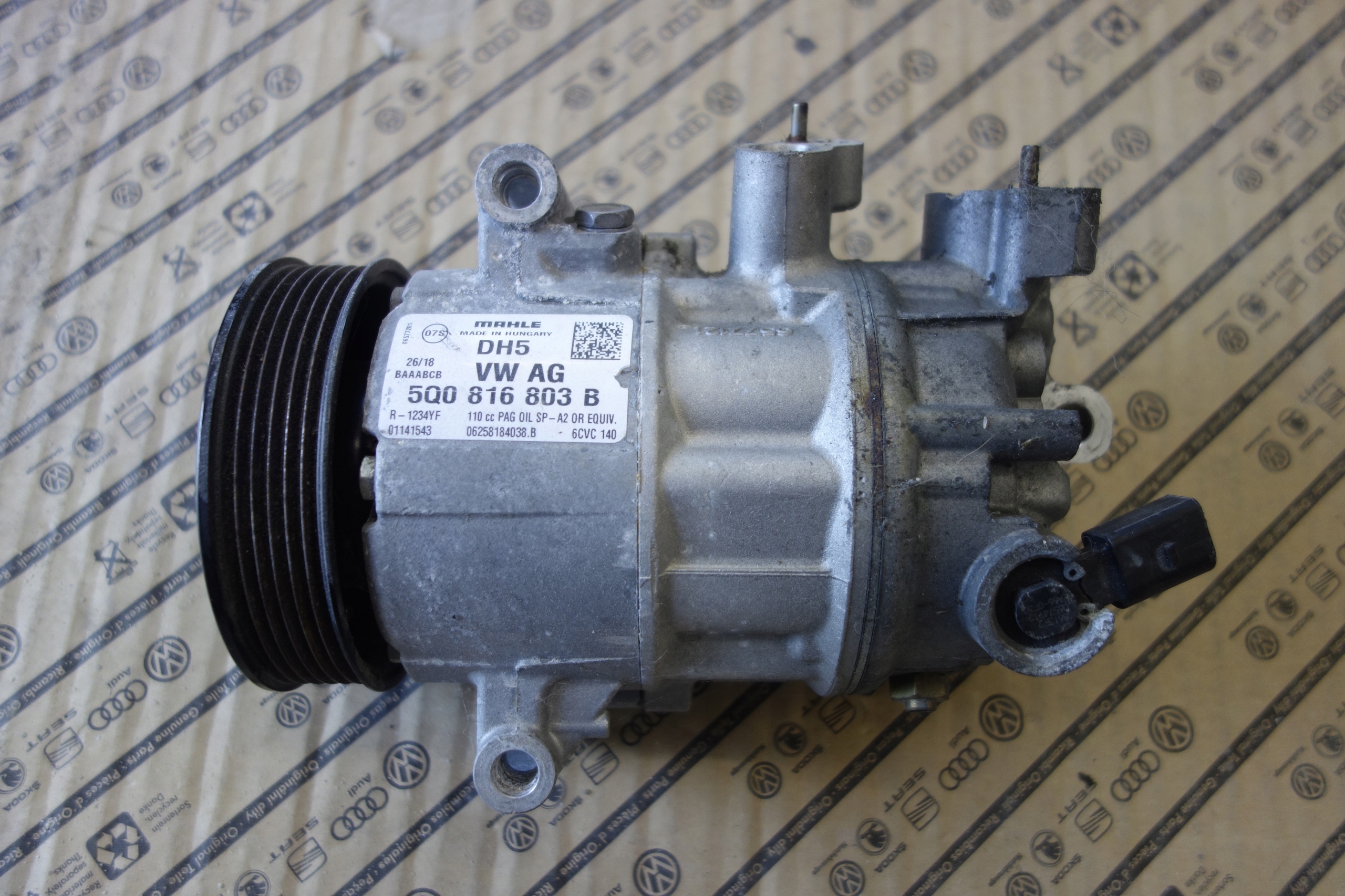 КОМПРЕСОР КОНДИЦІОНЕРА КОМПРЕСОР 5Q0816803B