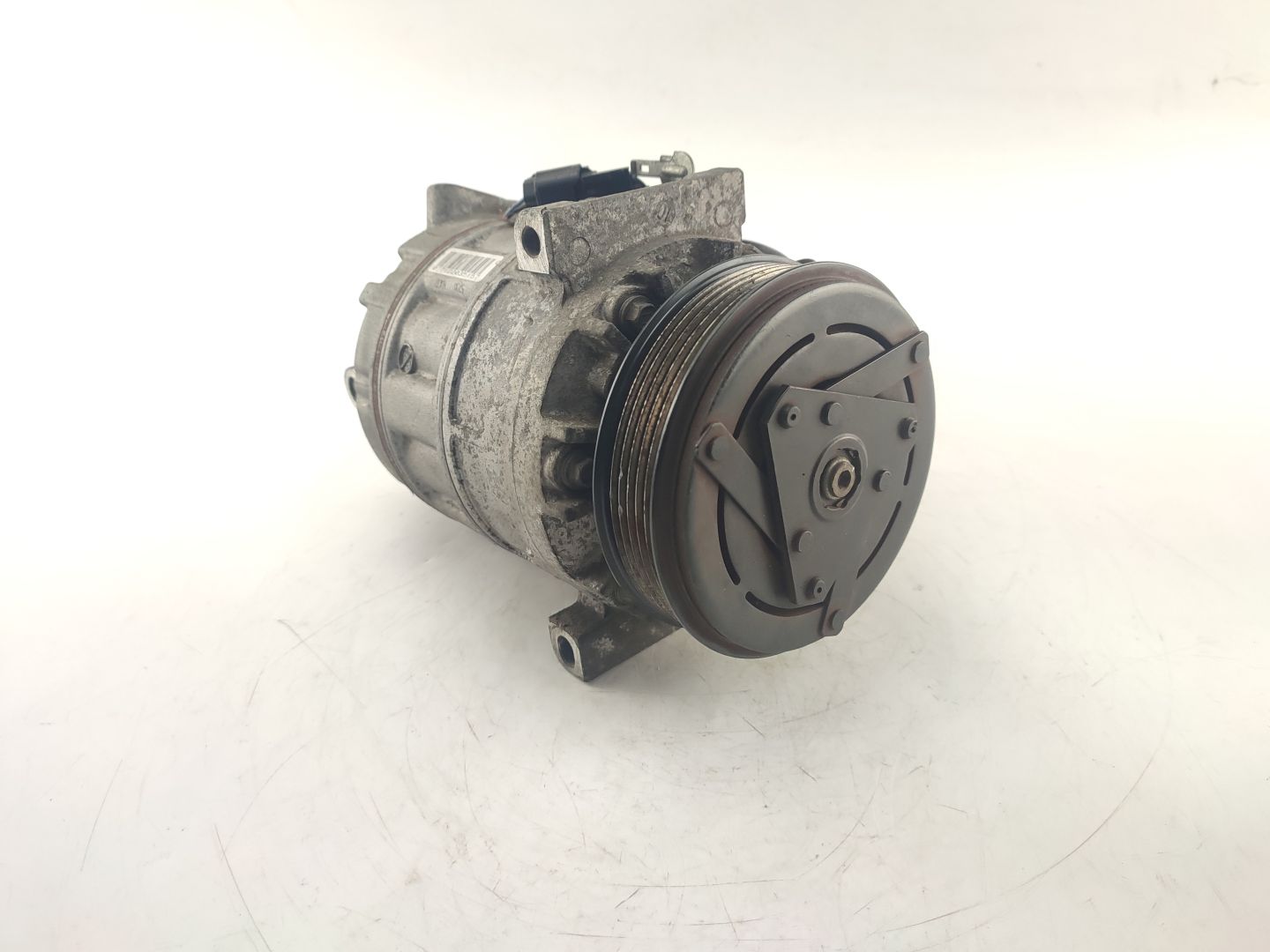 КОМПРЕССОР КОНДИЦИОНЕРА LAGUNA III 3 8200909753