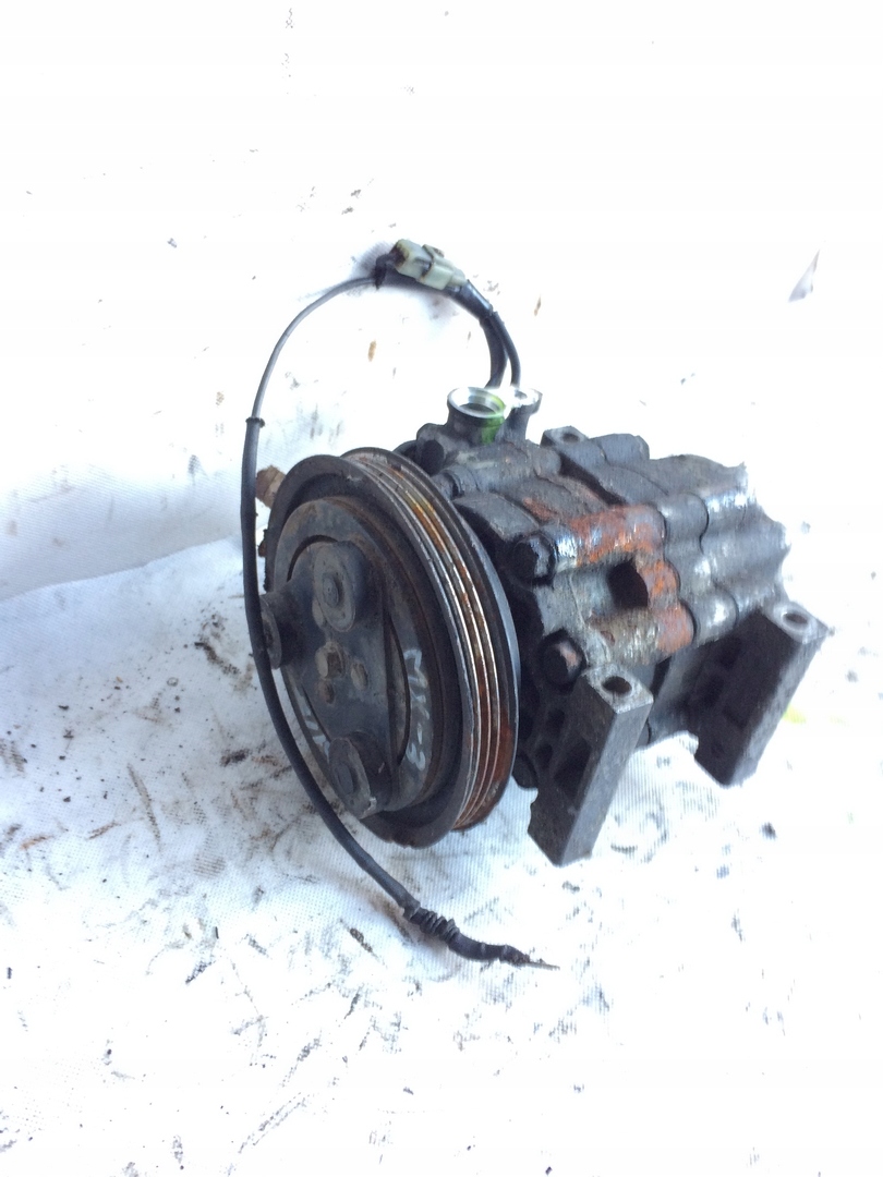 21342 - КОМПРЕССОР КОНДИЦИОНЕРА MAZDA MX3 MAZDA