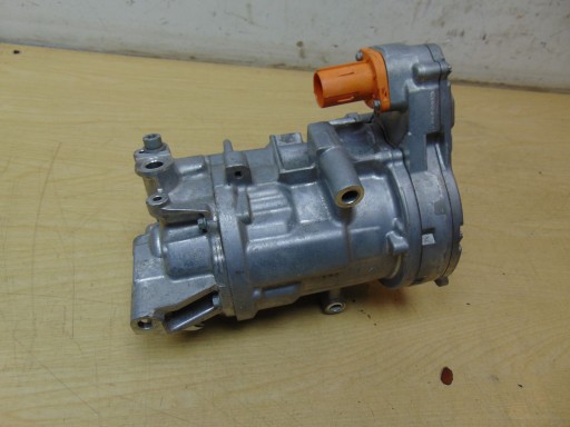 A0008304404 - Компрессор кондиционера Мерседес В213 А0008304404