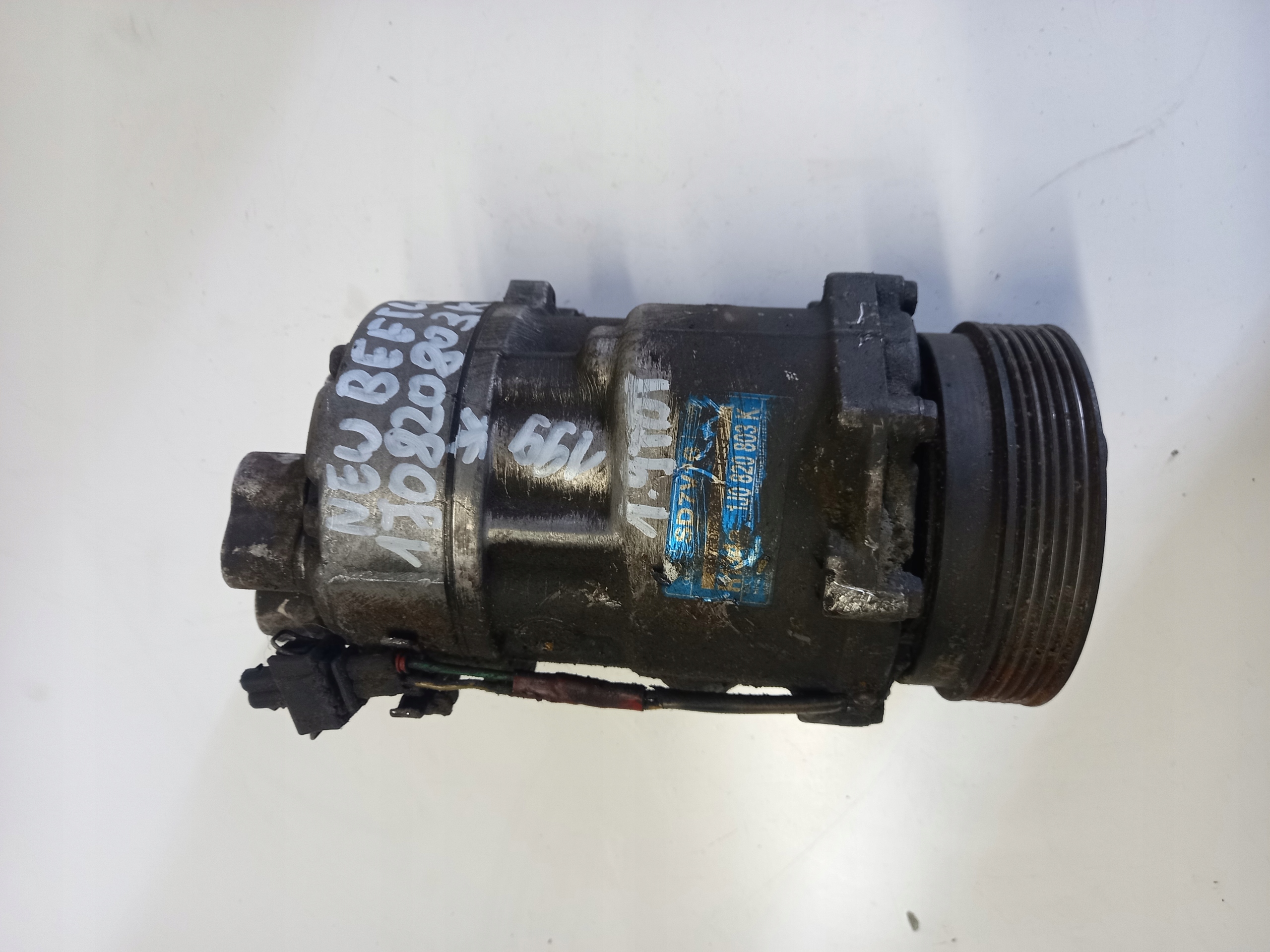 1J0820803K - КОМПРЕСОР КОНДИЦІОНЕРА NEW BEETLE GOLF IV 1.9 TDI