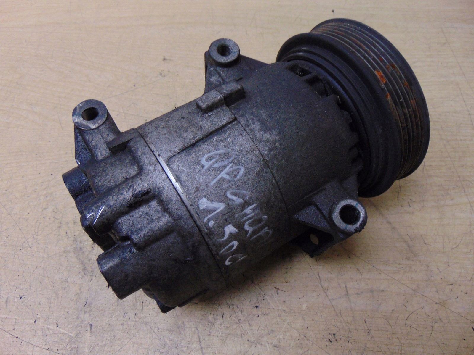 8200940837 - Компресор кондиціонера NISSAN QASHQAI J10 1.5 DCI