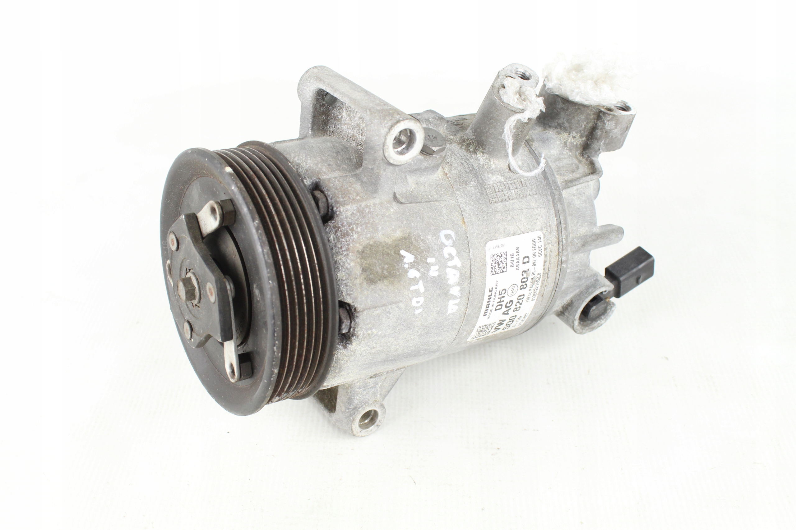 5Q0820803D - КОМПРЕСОР КОНДИЦІОНЕРА OCTAVIA III 1.6 TDI CXX 12-