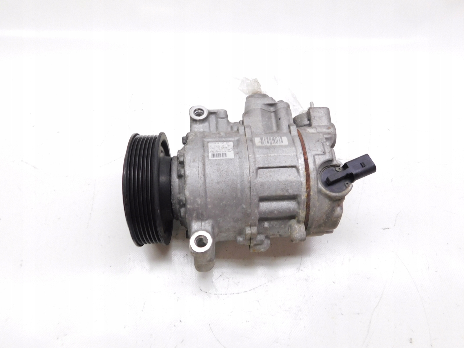 8J0260805 - Компресор кондиціонера S3 tt LEON CUPRA 2.0 TFSi