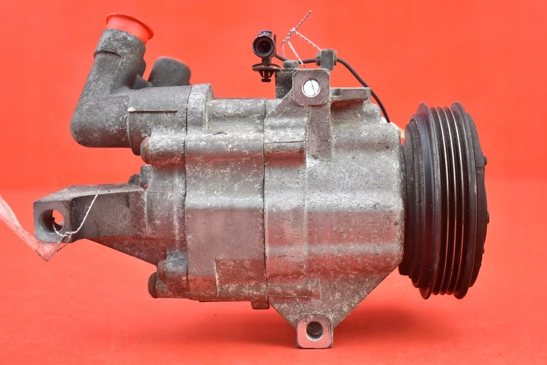 КОМПРЕСОР КОНДИЦІОНЕРА SUZUKI SPLASH 1.0 12V 11R