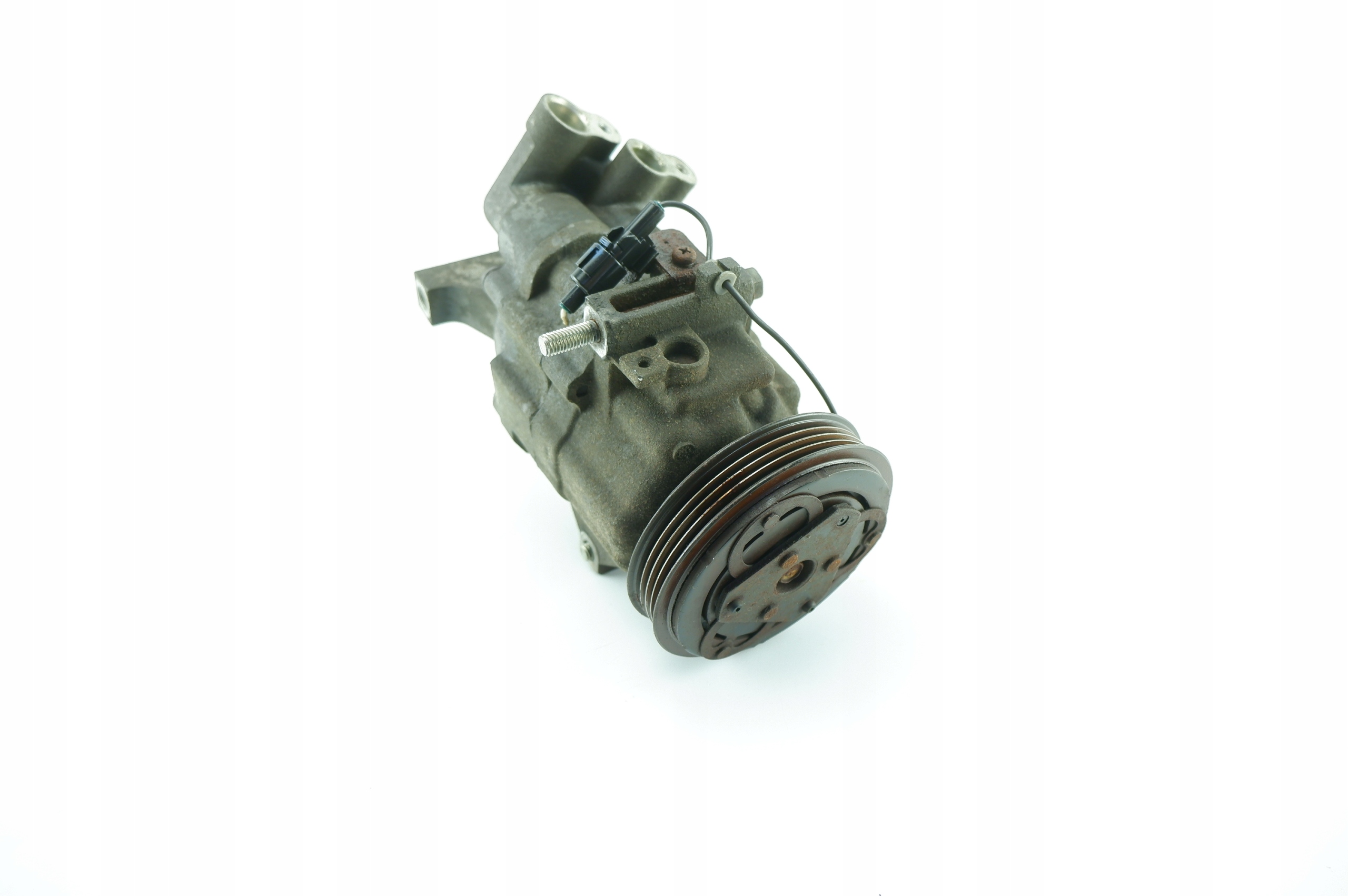 КОМПРЕСОР КОНДИЦІОНЕРА SUZUKI SPLASH 95200-51KA0