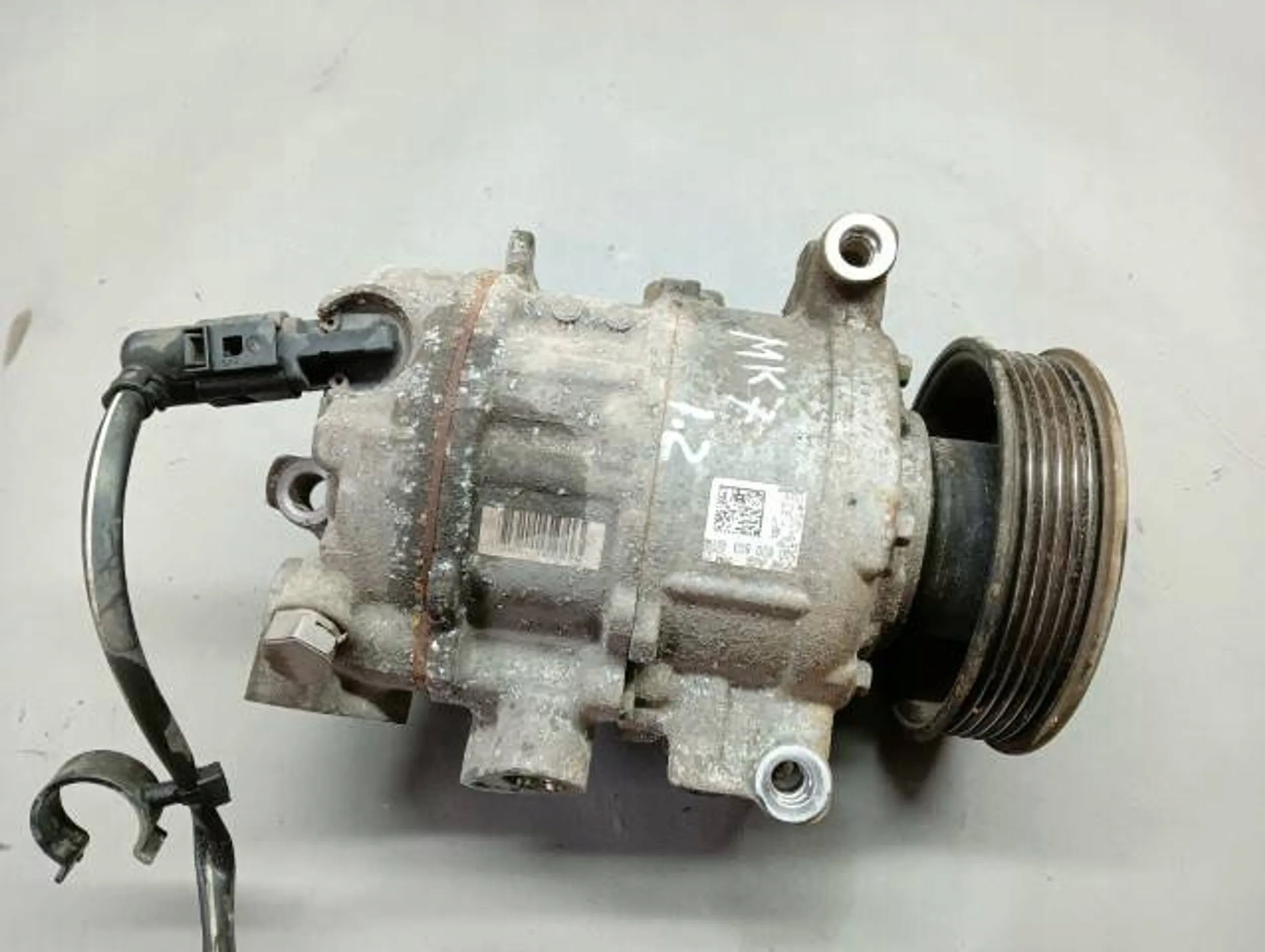 КОМПРЕСОР КОНДИЦІОНЕРА VW GOLF VII 5Q0820803