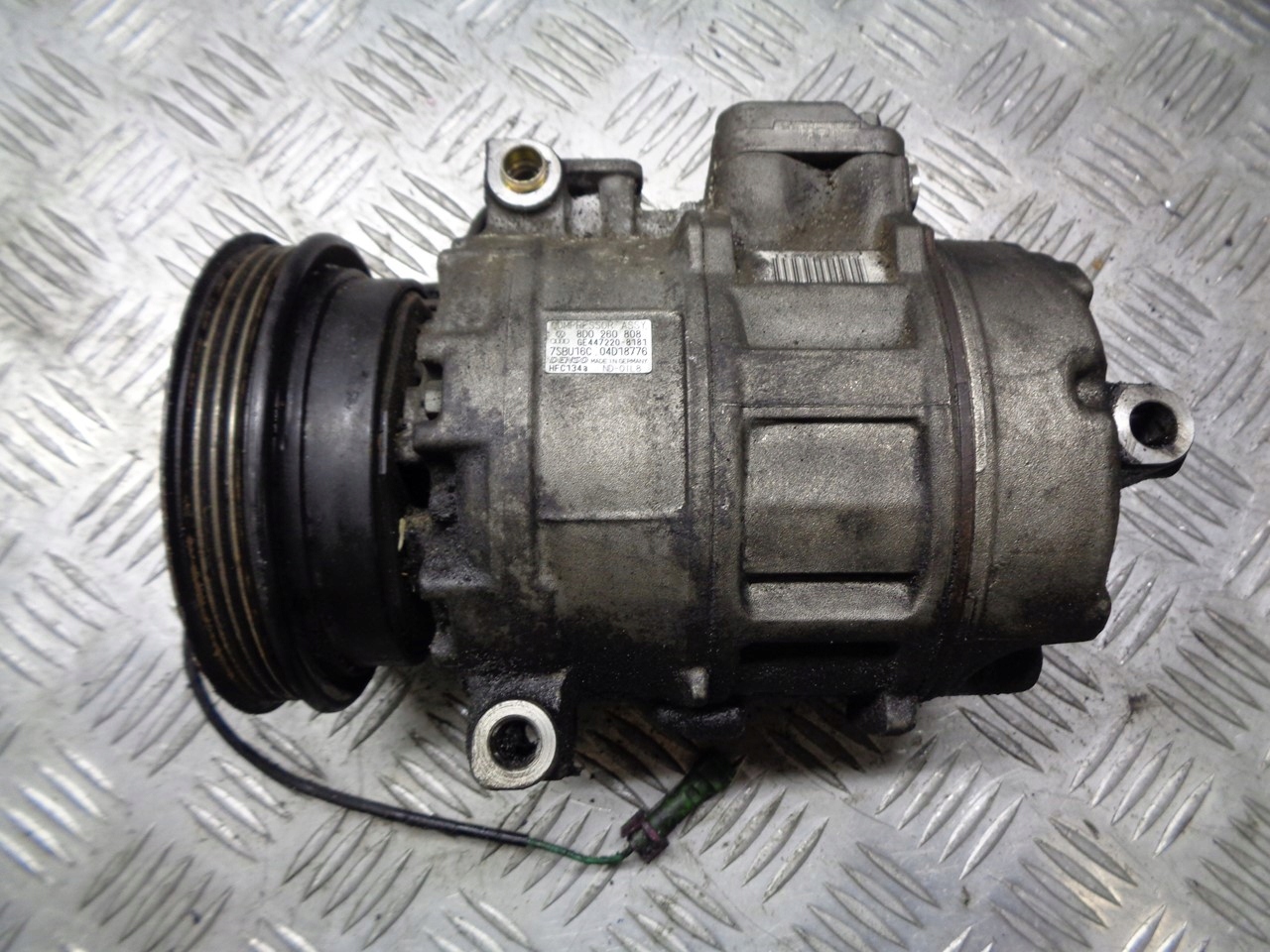Компрессор кондиционера VW PASSAT B5 GE447220-8181
