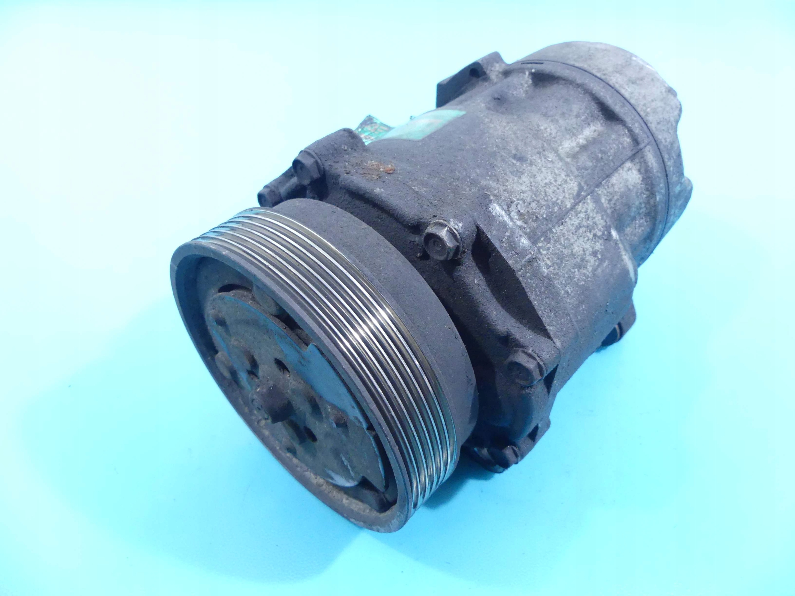 7M0820803D - КОМПРЕСОР КОНДИЦІОНЕРА VW SHARAN І MK1 1.9 TDI