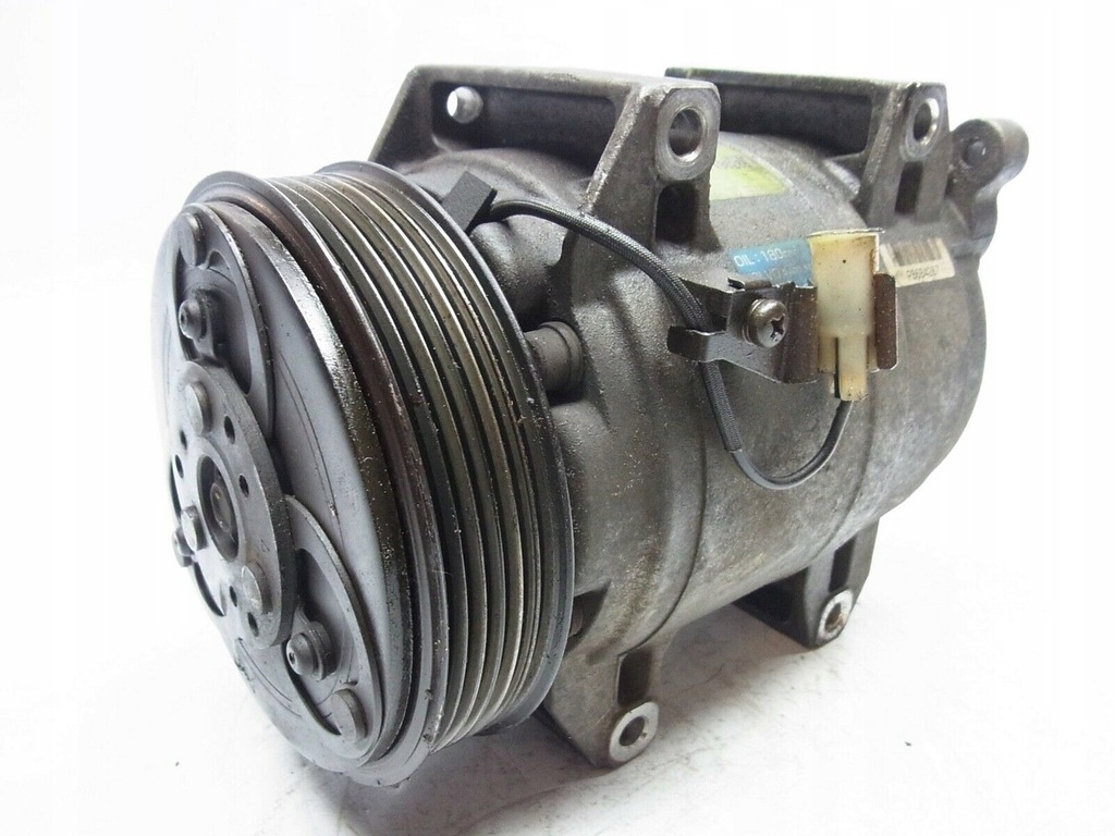 Компресор компресор 8684287 VOLVO XC70 S80 V70 2.4