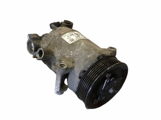 КОМПРЕССОР НАСОС КОНДИЦИОНЕРА VW SKODA 5Q0820803D