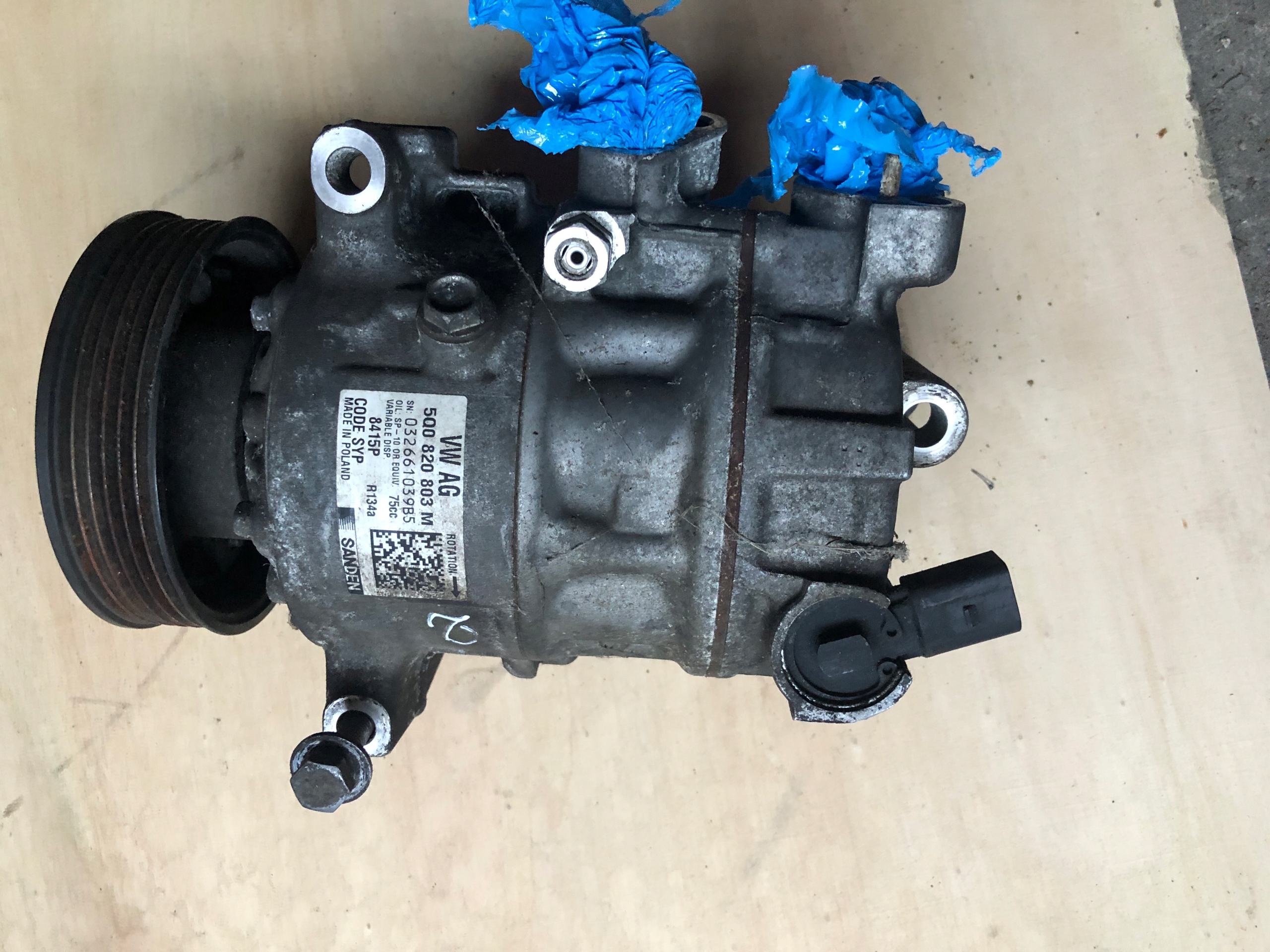 75KW - КОМПРЕССОР КОНДИЦИОНЕРА VW CRAFTER II 5Q0820803M