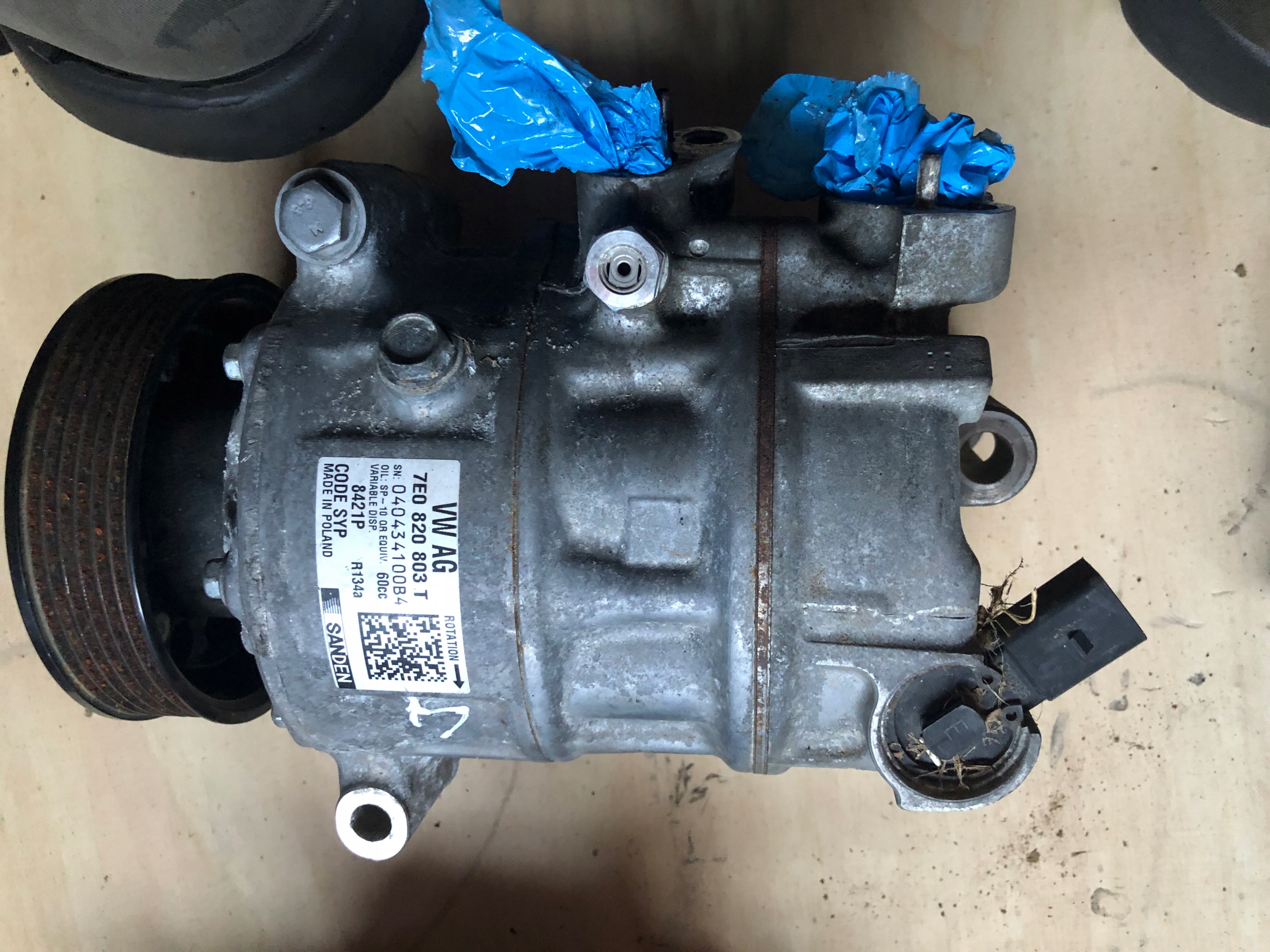 7E0 820 - КОМПРЕССОР КОНДИЦИОНЕРА VW CRAFTER II 7E0820803T