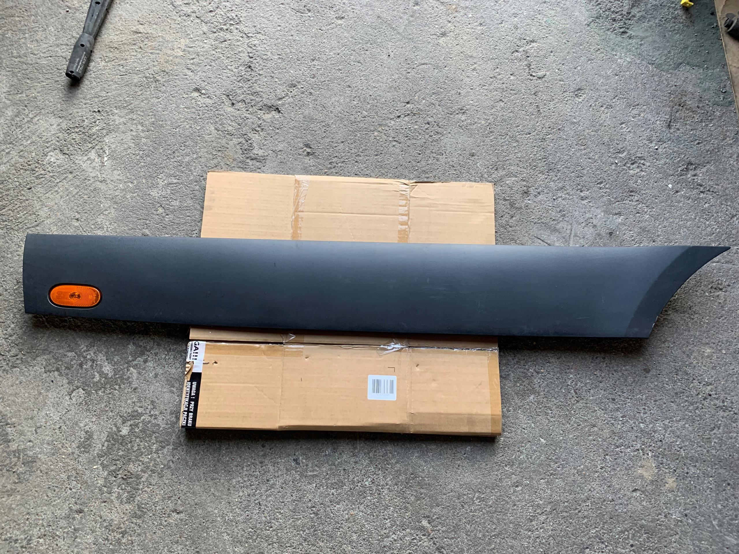 A9106907400 - SPRINTER 907 910 MAX НАКЛАДКА БІЧНА ПРАВА