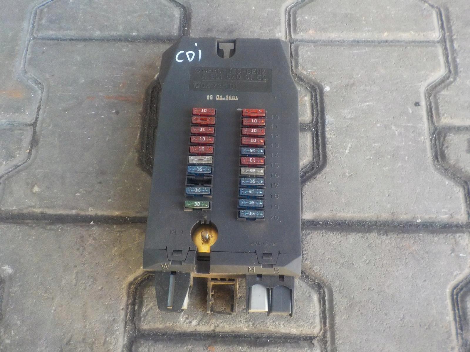 A9015400150 - SPRINTER CDI 00 - БЛОК ЗАПОБІЖНИКІВ