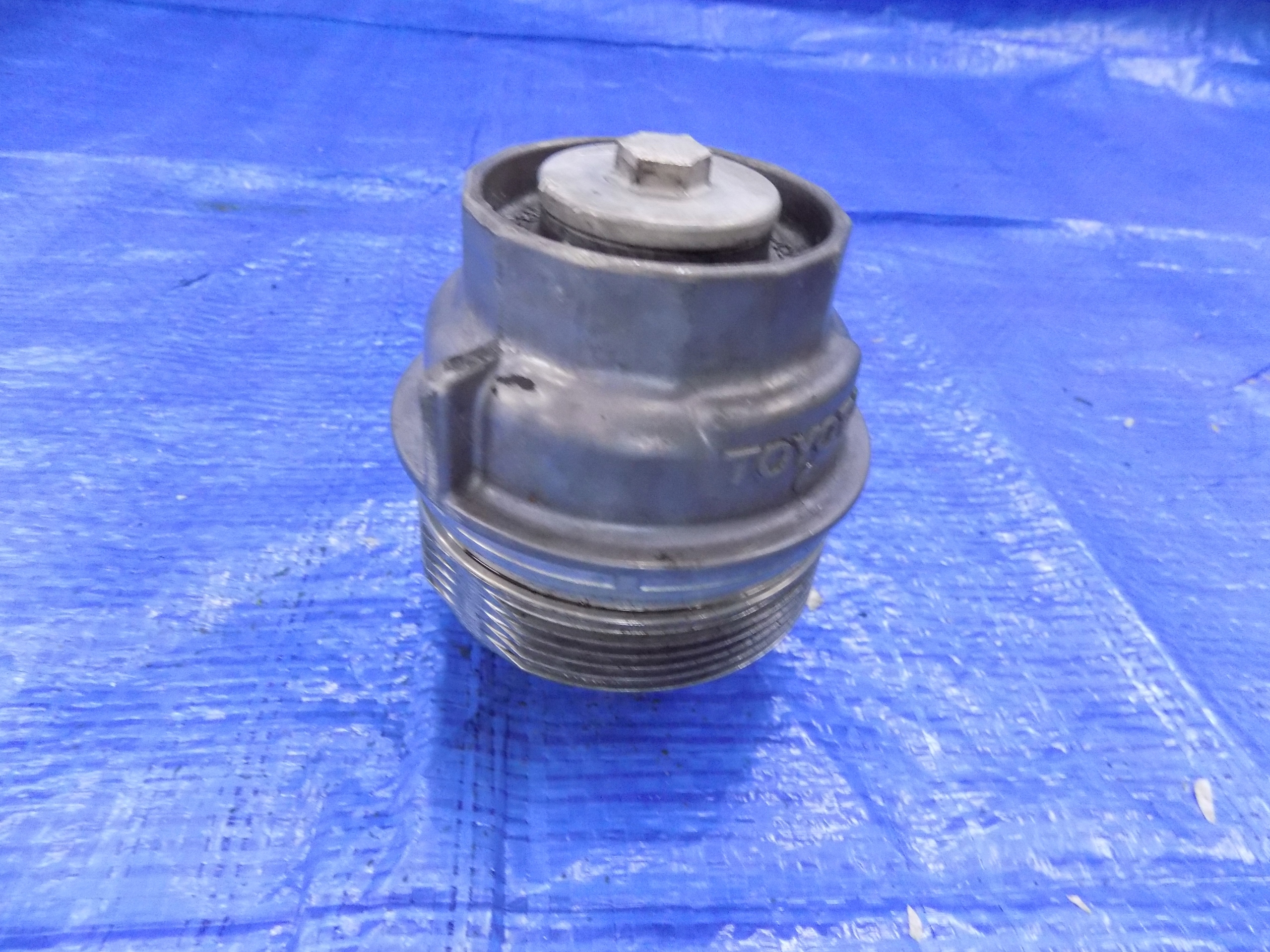 ВИНТ КРЫШКА МАСЛЯНОГО ФИЛЬТРА ДЛЯ TOYOTA 2,2 D4D 2AD