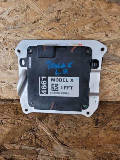 Драйвер дверей лівий передній tesla x 1037222-10