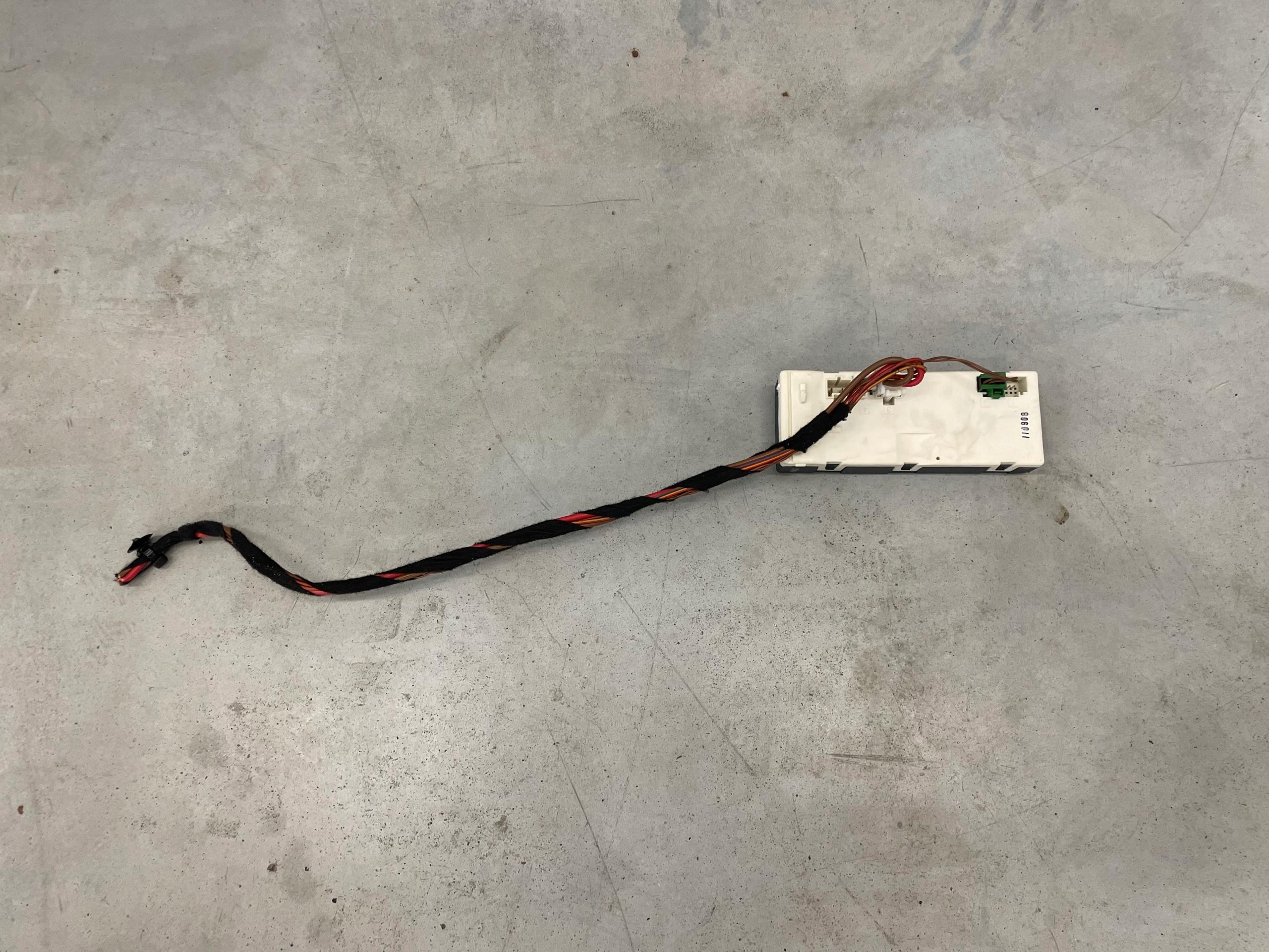 A2188202926 - Водитель люка MERCEDES CLS W218 седан