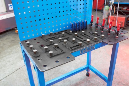 СВАРОЧНЫЙ СТОЛ 600 X 1000 СИСТЕМА 28 + ИНСТРУМЕНТЫ