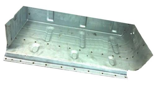 A5556*9888 - Крок правий поріг MERCEDES T1 качка 207-410 208