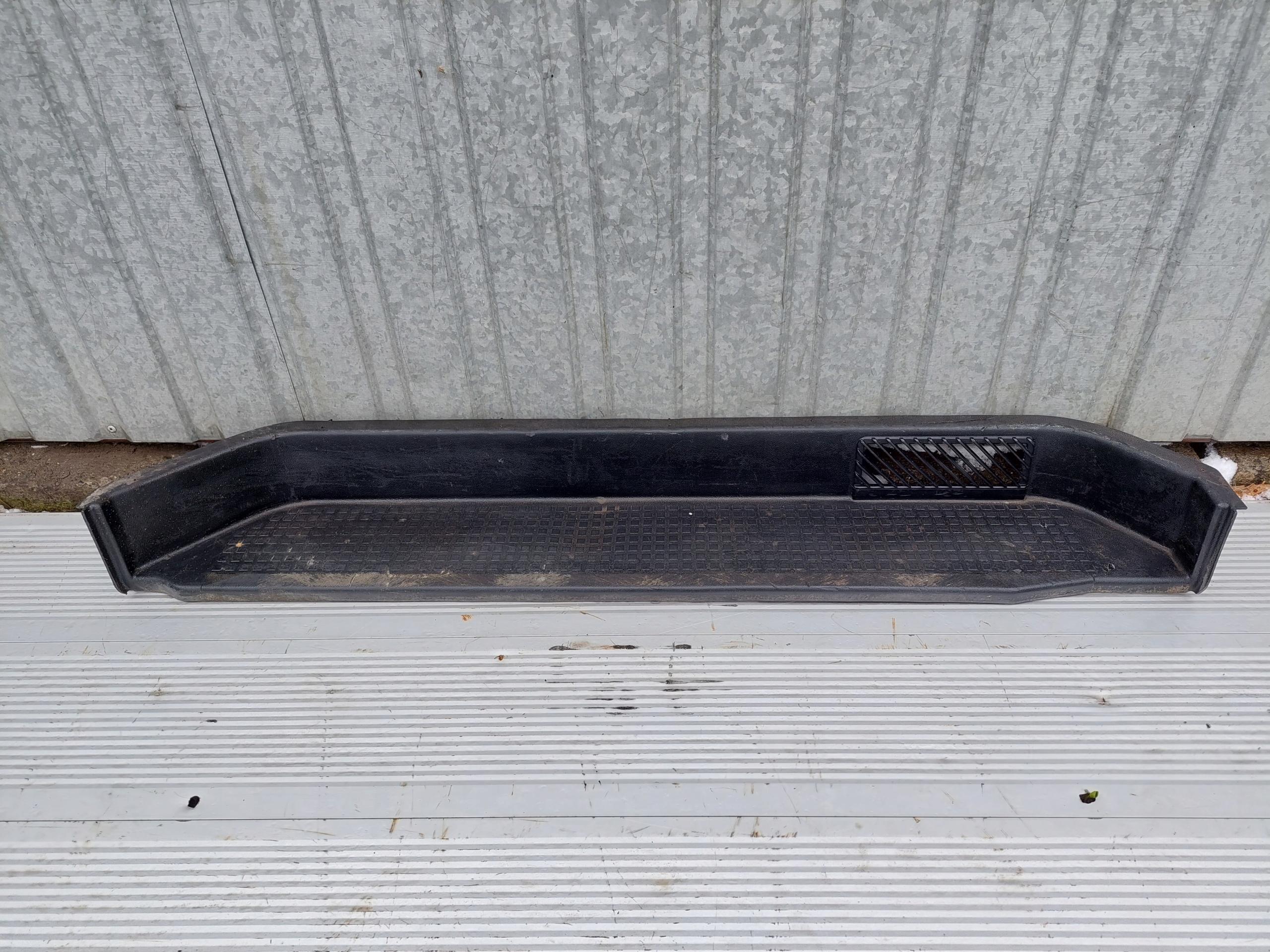 Крок крок поріг правий VW T4 701863726a